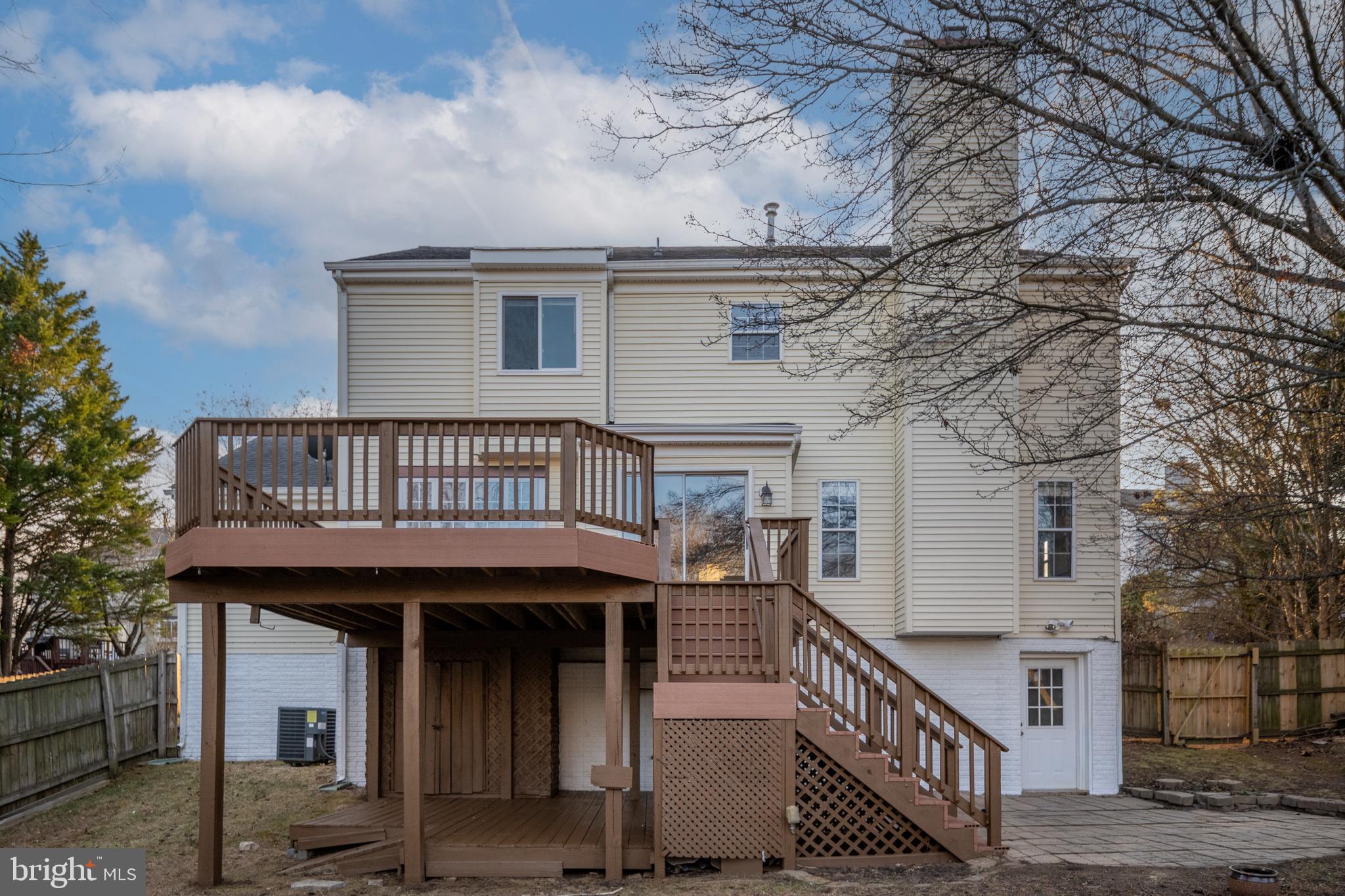 HAMPTON OAKS - Residential