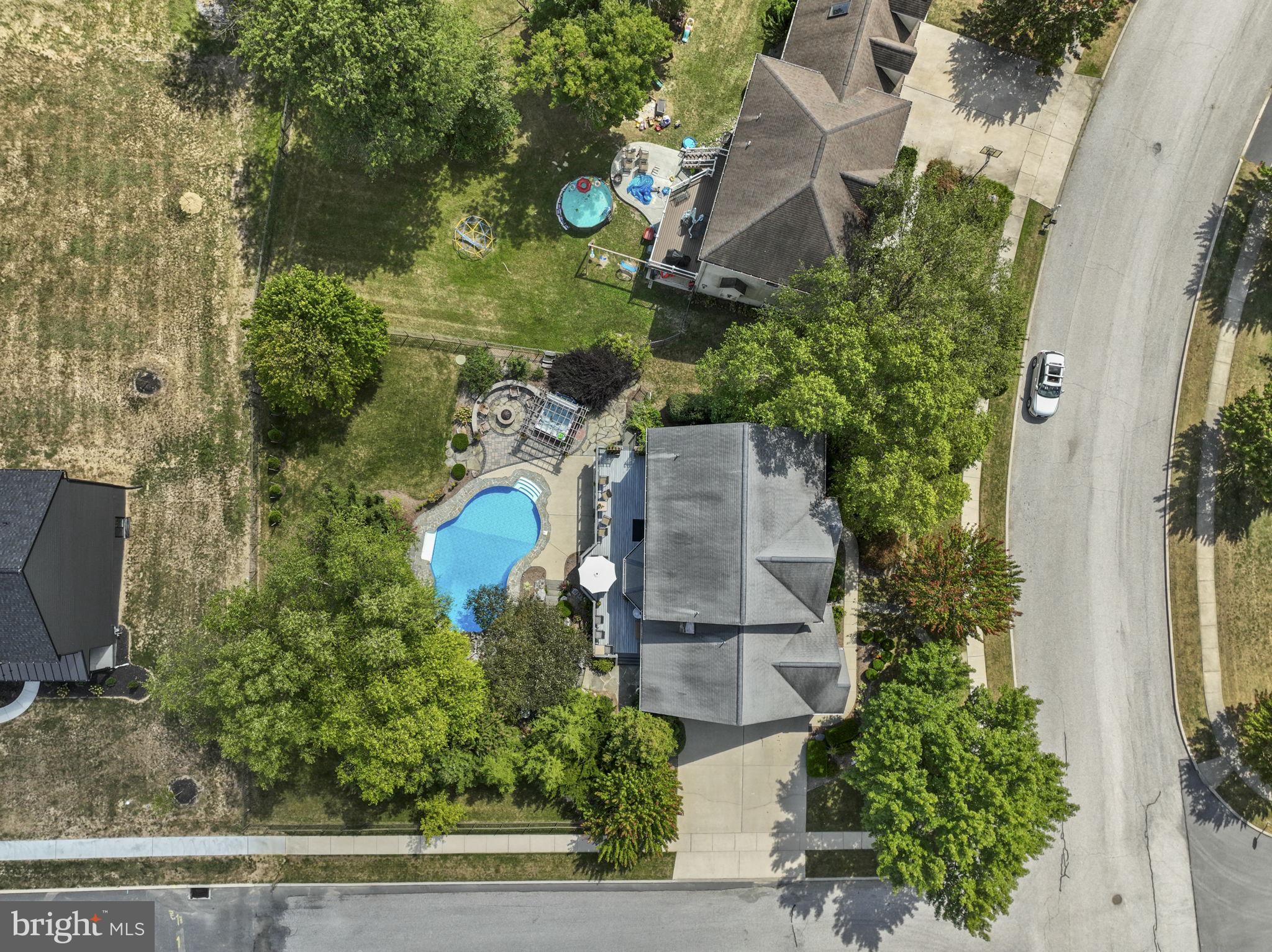 MEADOWBROOK FARMS - Residential