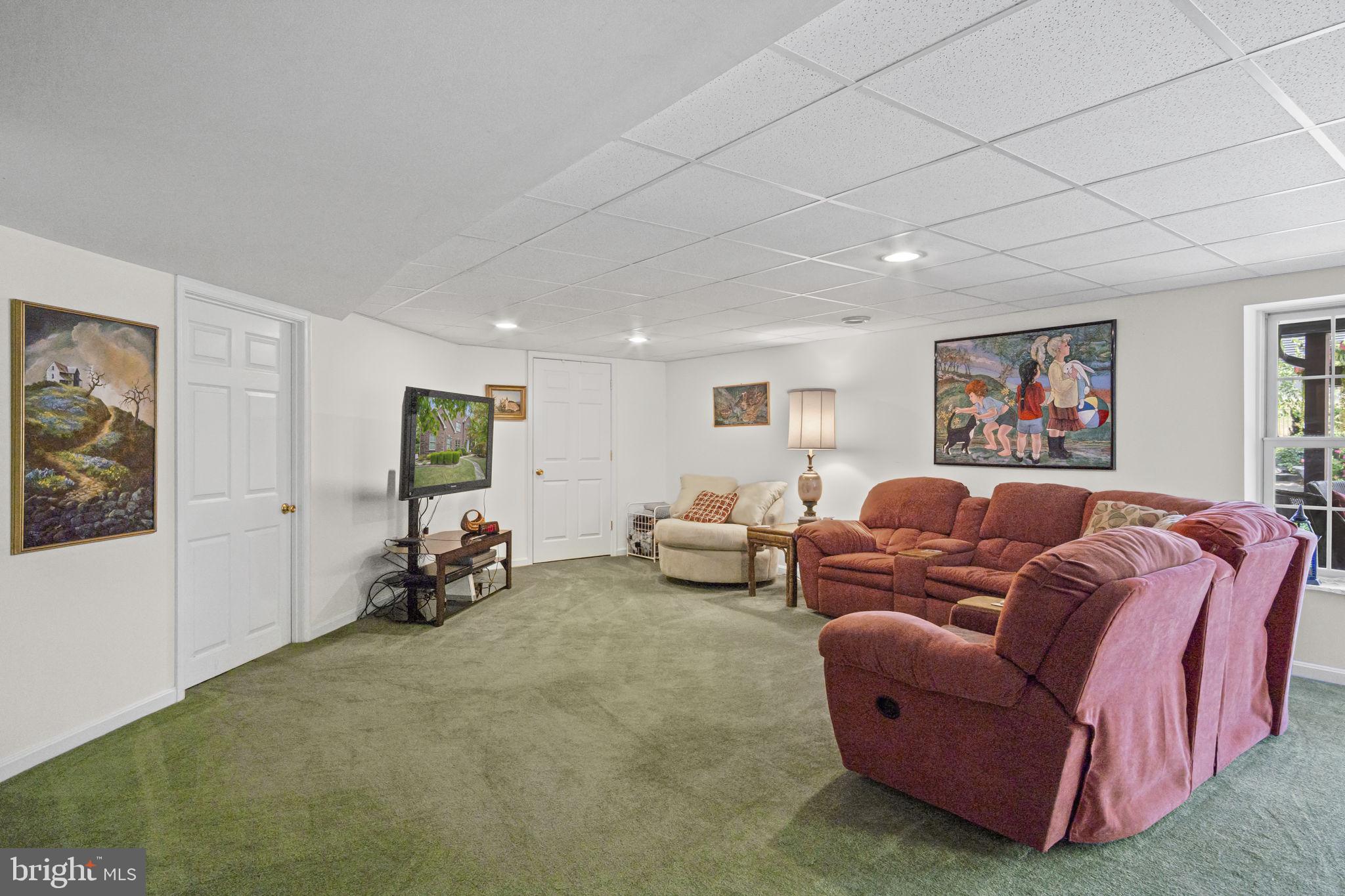 MEADOWBROOK FARMS - Residential