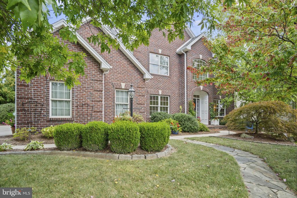 Photo of 2 Country Side Dr, CARLISLE, PA 17013 (MLS # PACB2051796)