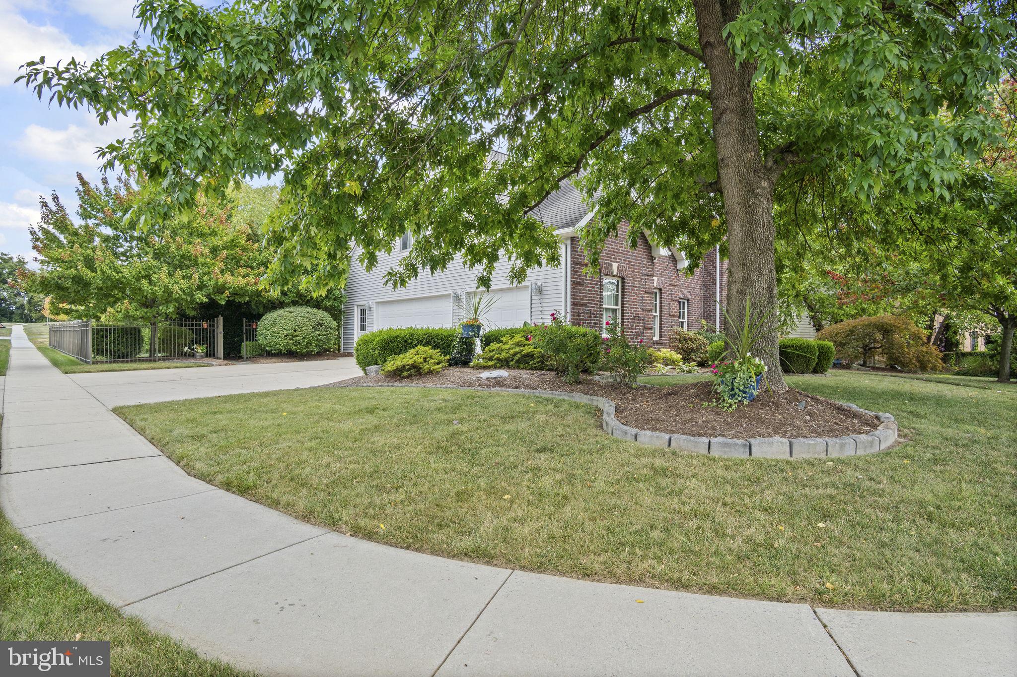 MEADOWBROOK FARMS - Residential