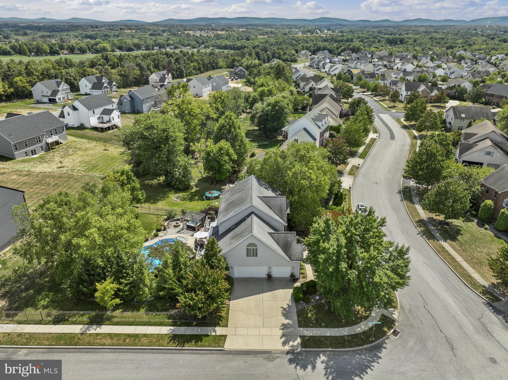 MEADOWBROOK FARMS - Residential