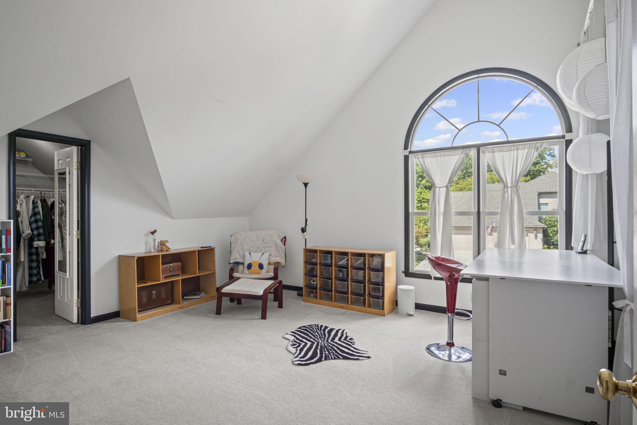 MEADOWBROOK FARMS - Residential