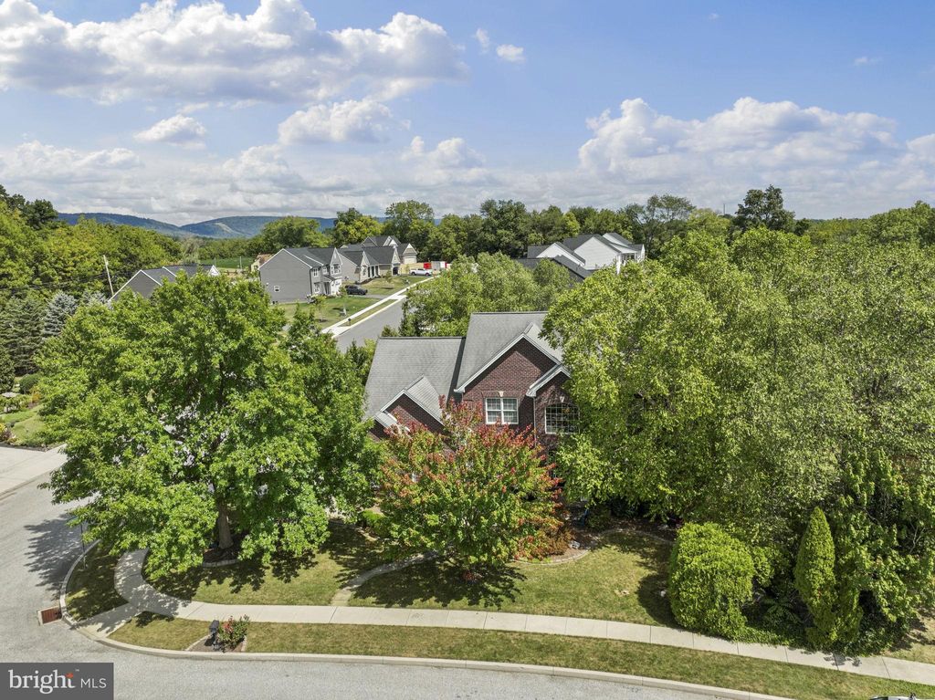 Photo of 2 Country Side Dr, CARLISLE, PA 17013 (MLS # PACB2051796)