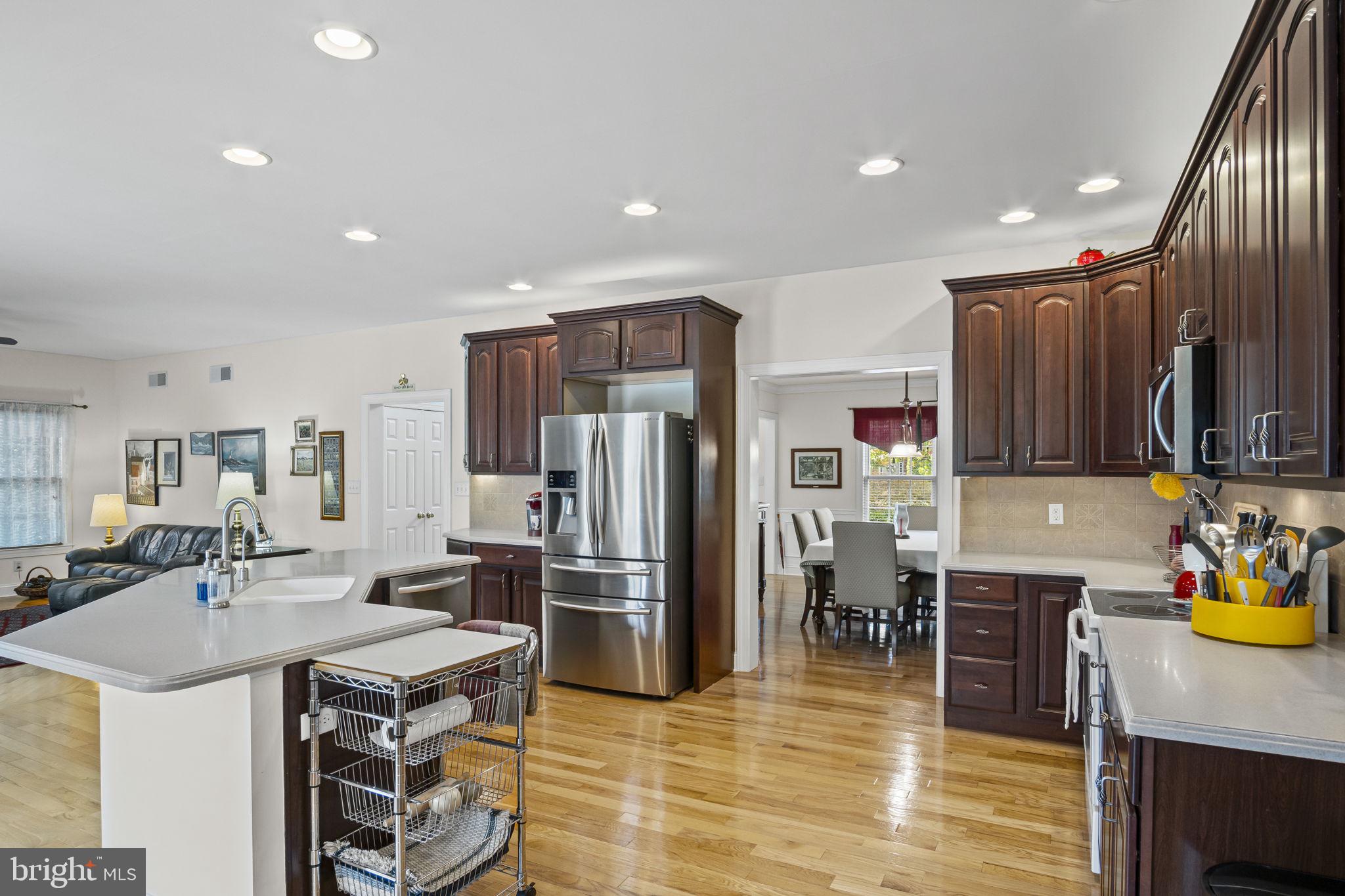 MEADOWBROOK FARMS - Residential