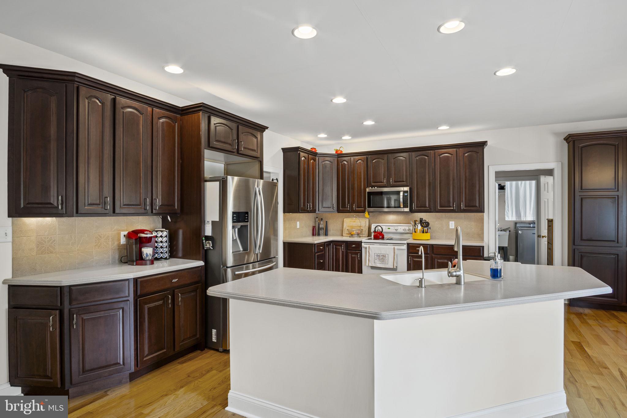 MEADOWBROOK FARMS - Residential