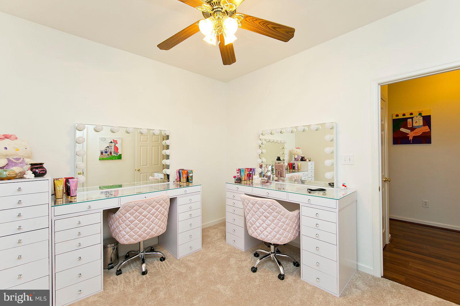 THUNDERBIRD RANCH - Residential