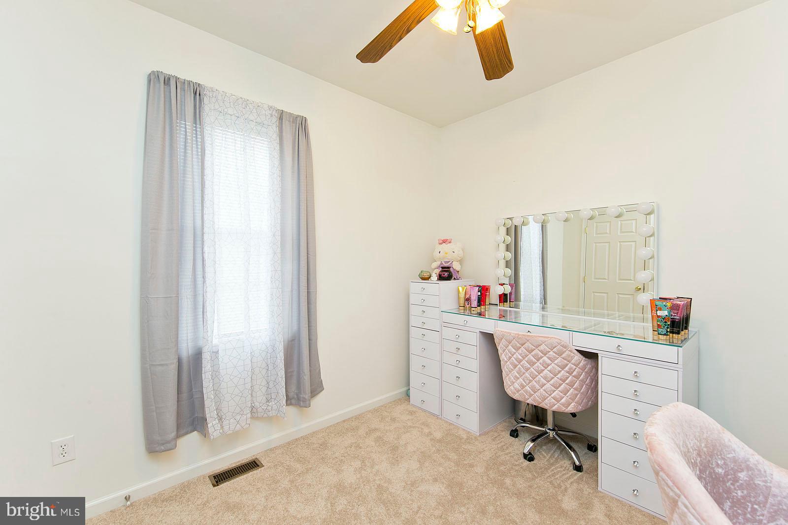 THUNDERBIRD RANCH - Residential