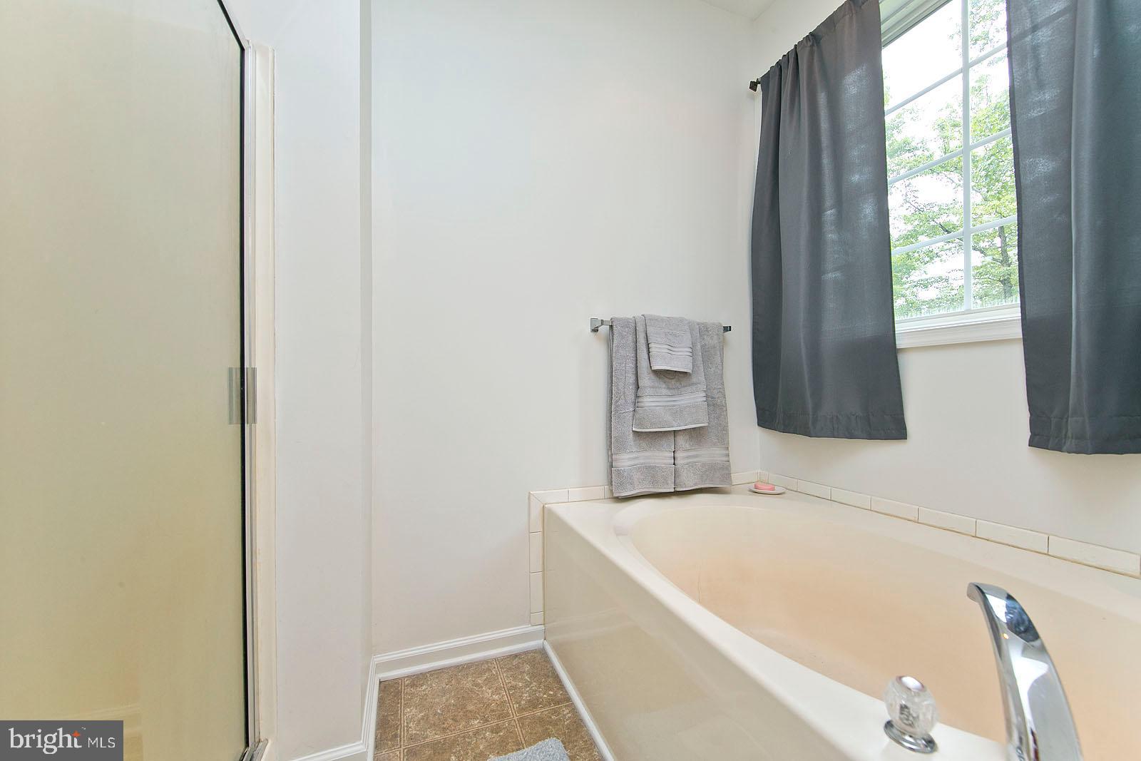 THUNDERBIRD RANCH - Residential