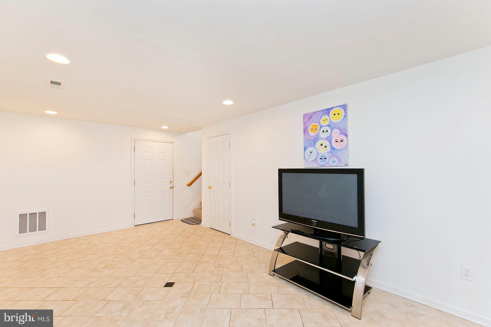 THUNDERBIRD RANCH - Residential