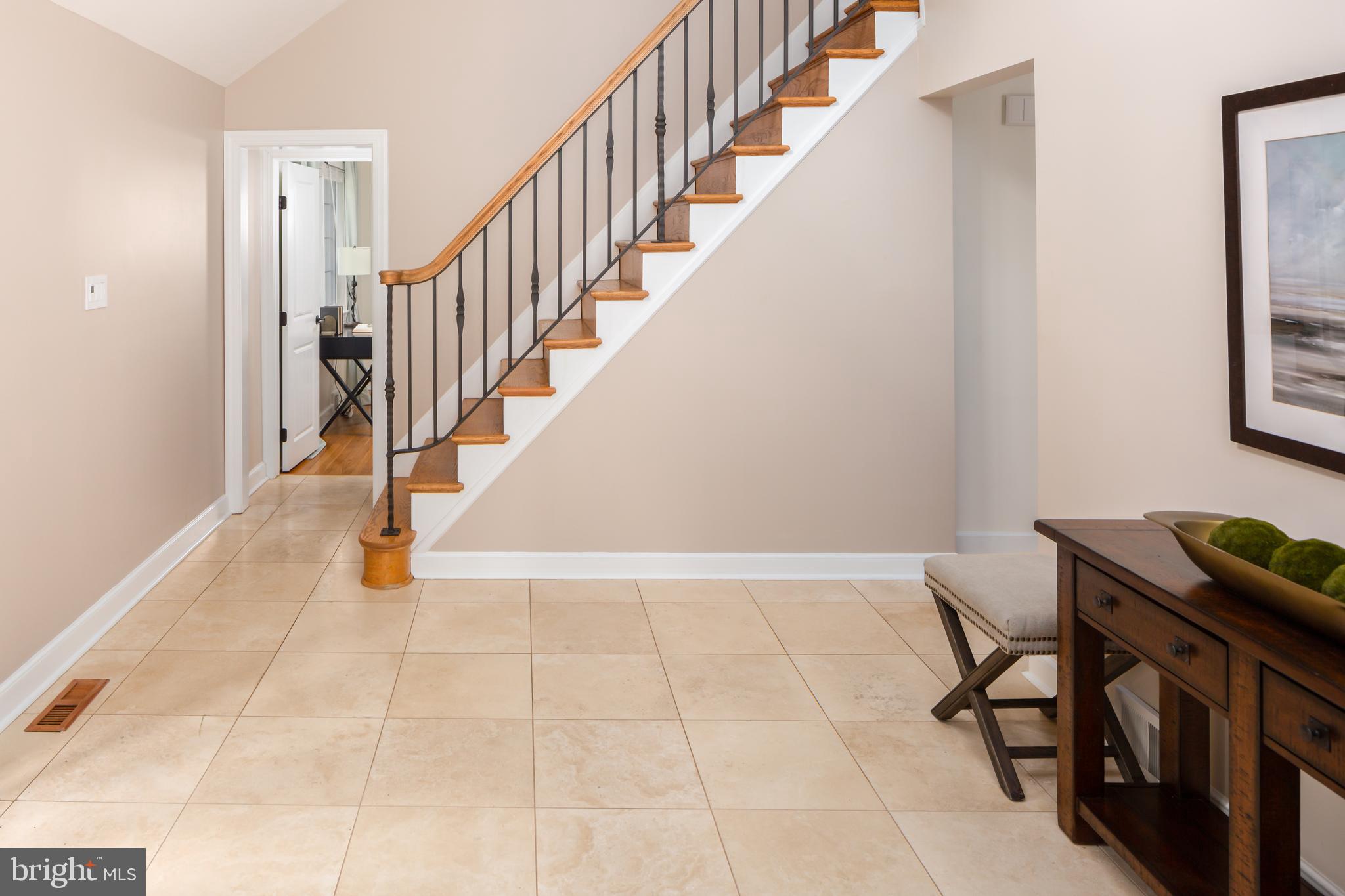 RADNOR HUNT - Residential