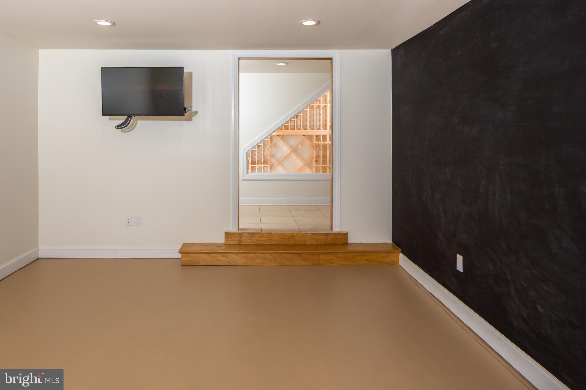 RADNOR HUNT - Residential