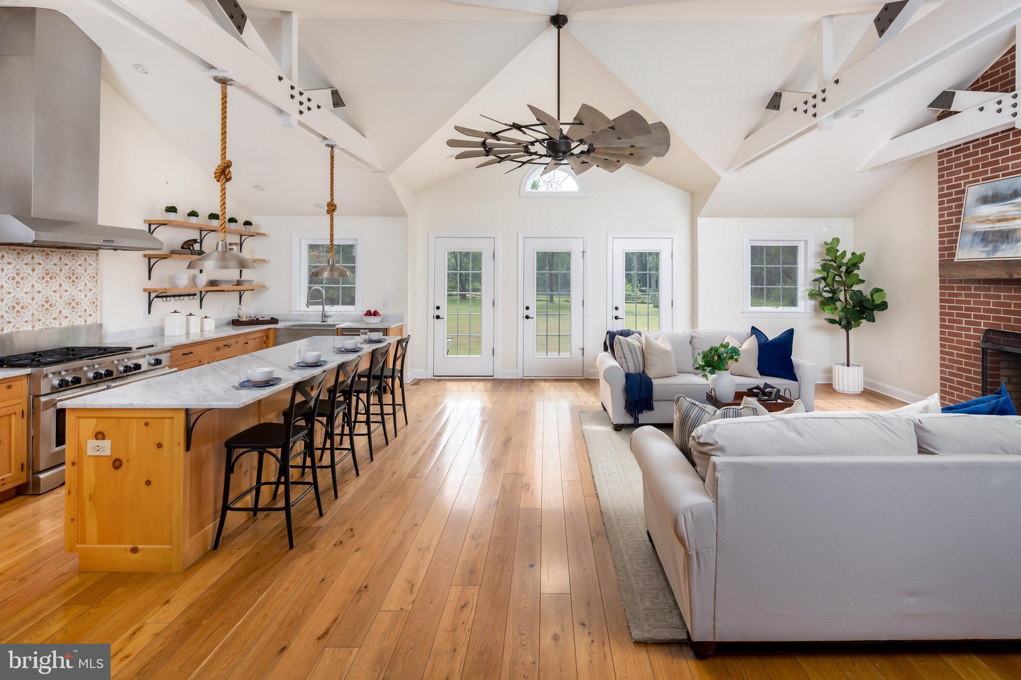 RADNOR HUNT - Residential