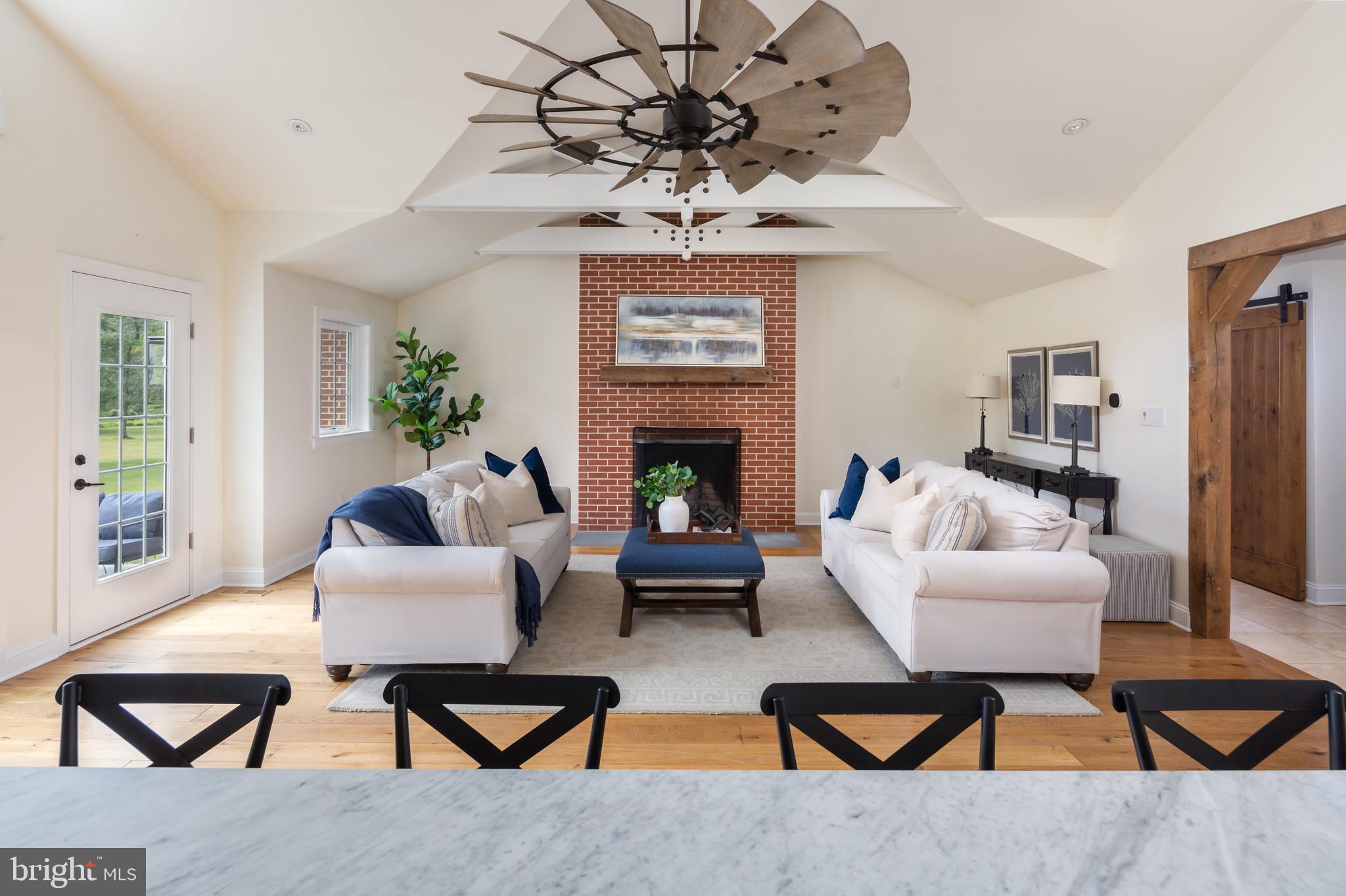 RADNOR HUNT - Residential