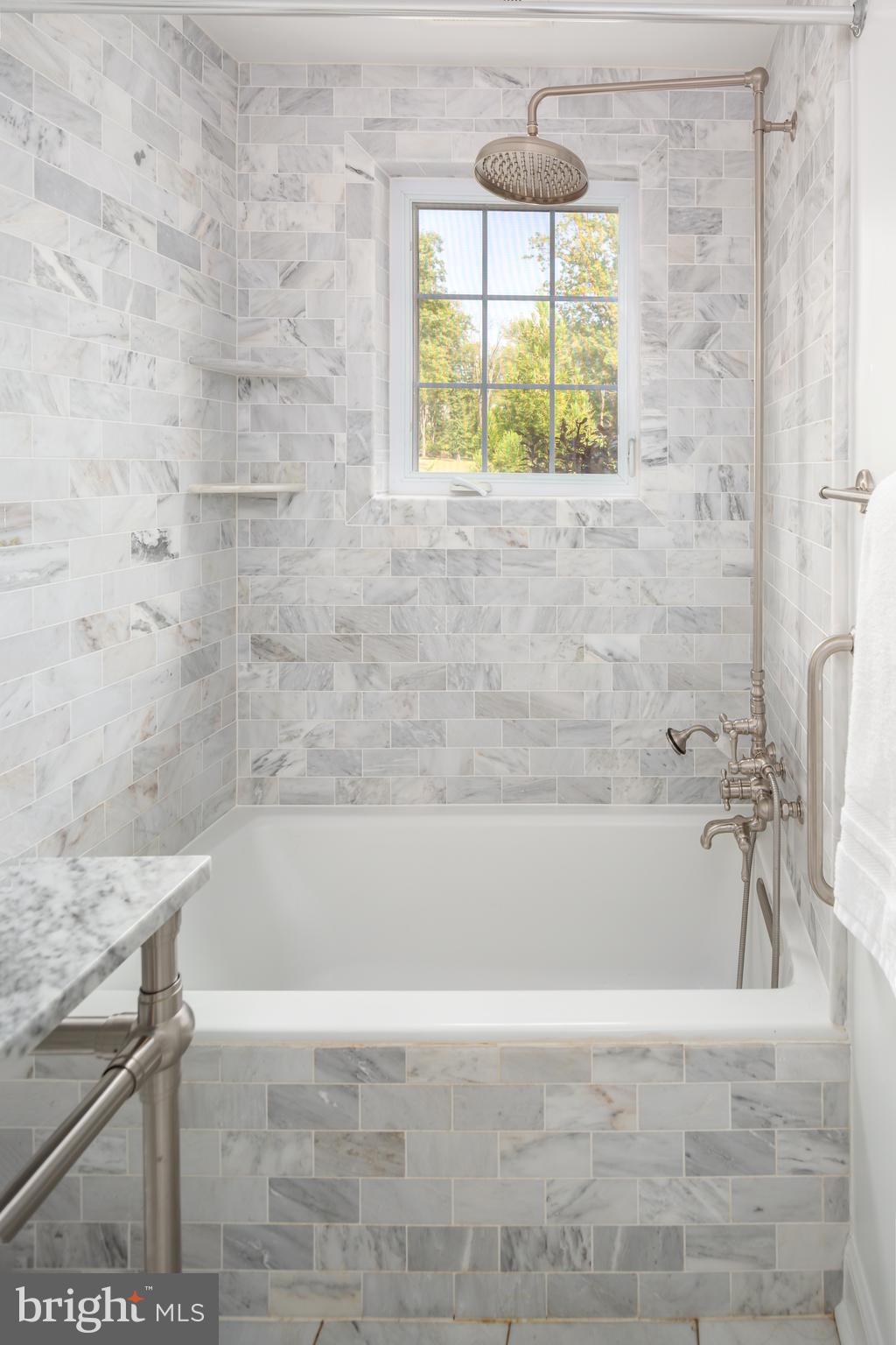 RADNOR HUNT - Residential