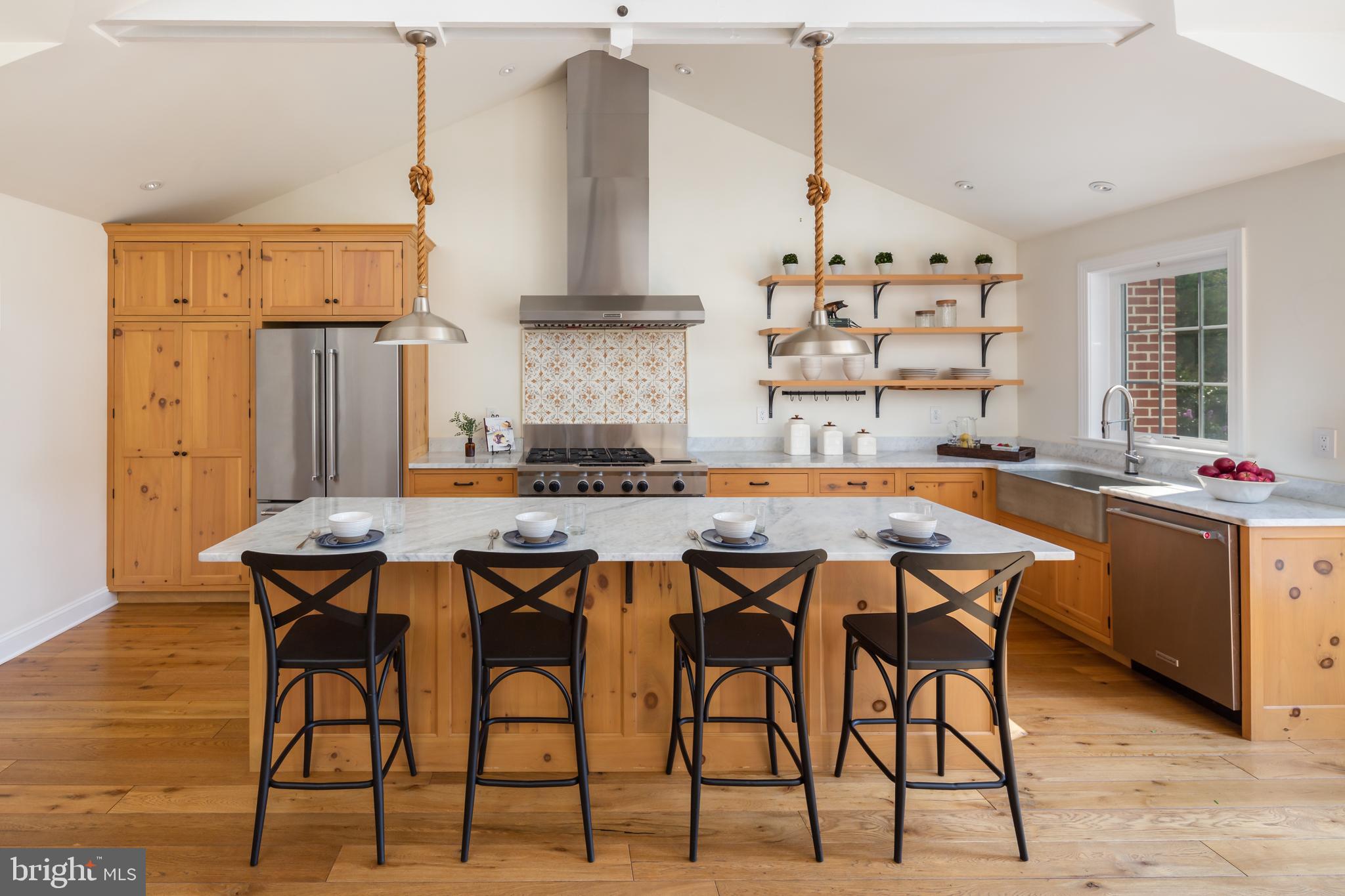 RADNOR HUNT - Residential