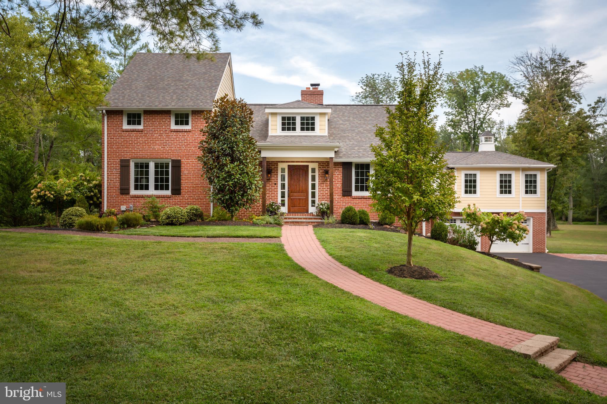 RADNOR HUNT - Residential