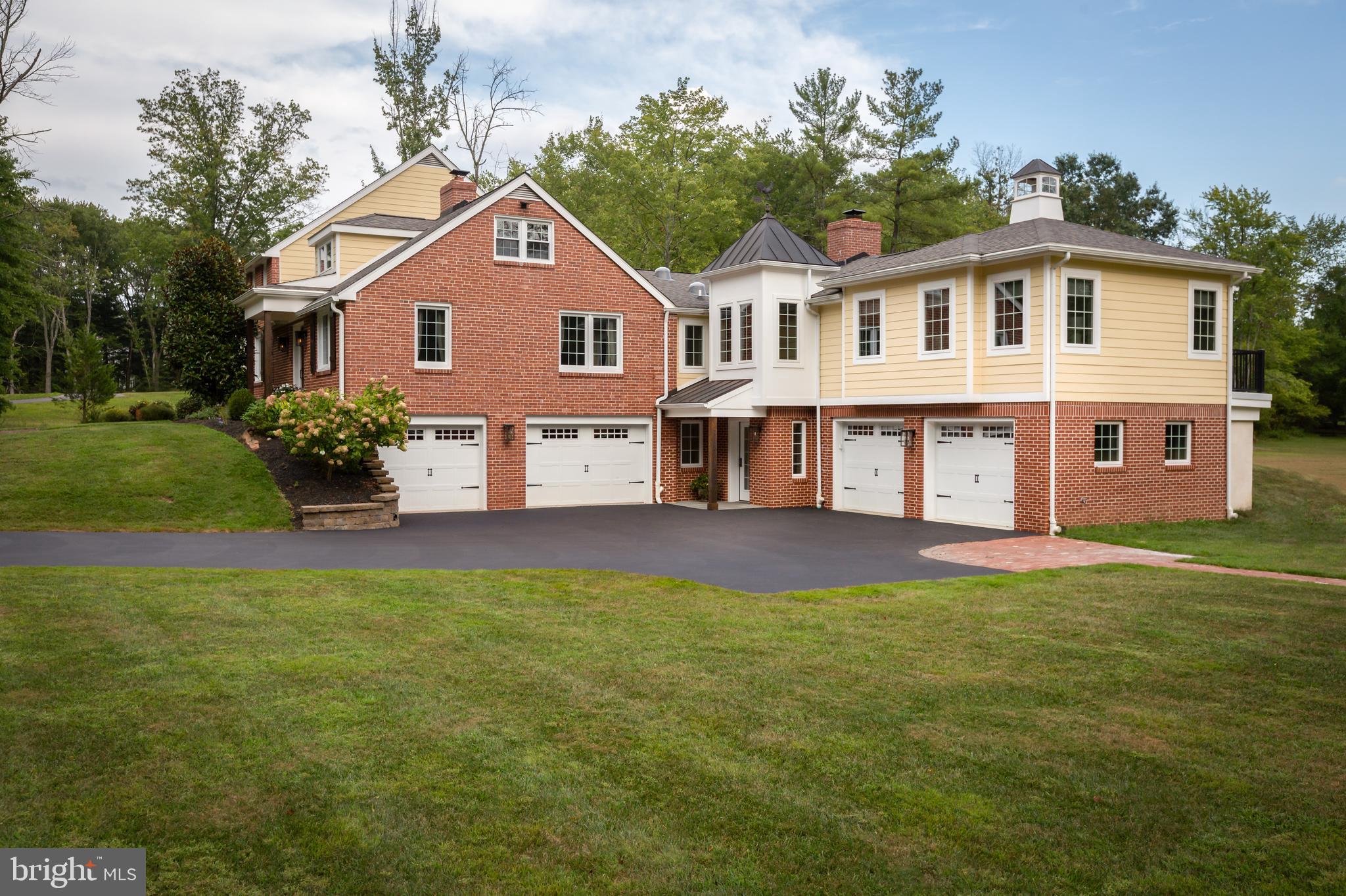 RADNOR HUNT - Residential