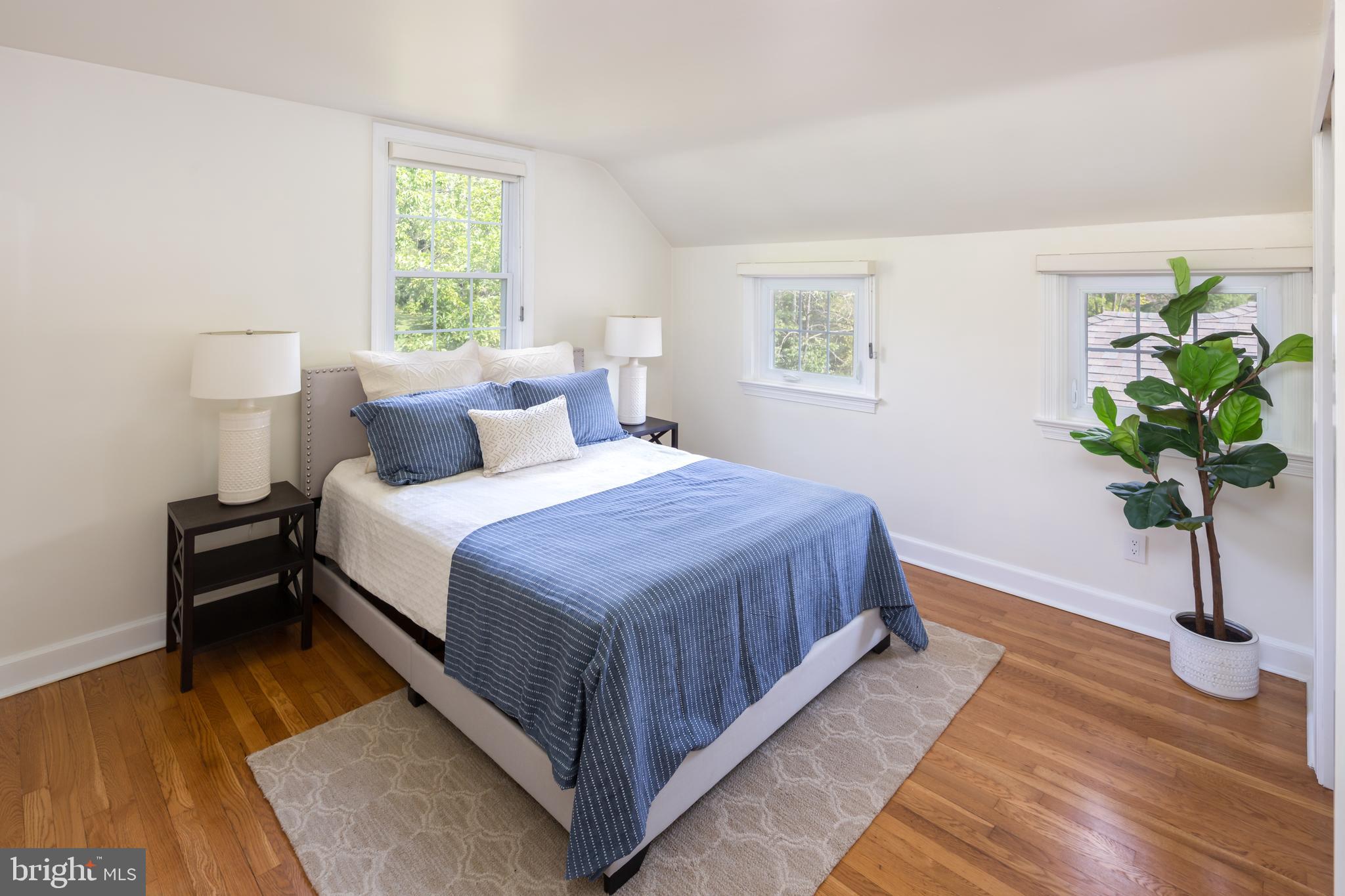 RADNOR HUNT - Residential