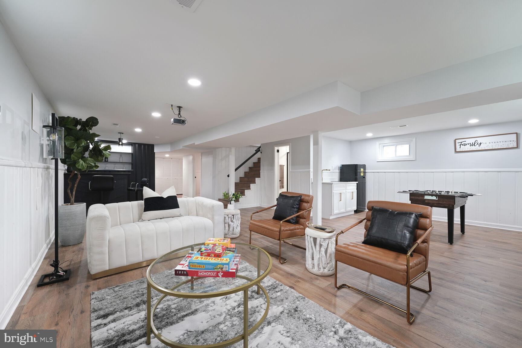 HILLSBOROUGH - Residential