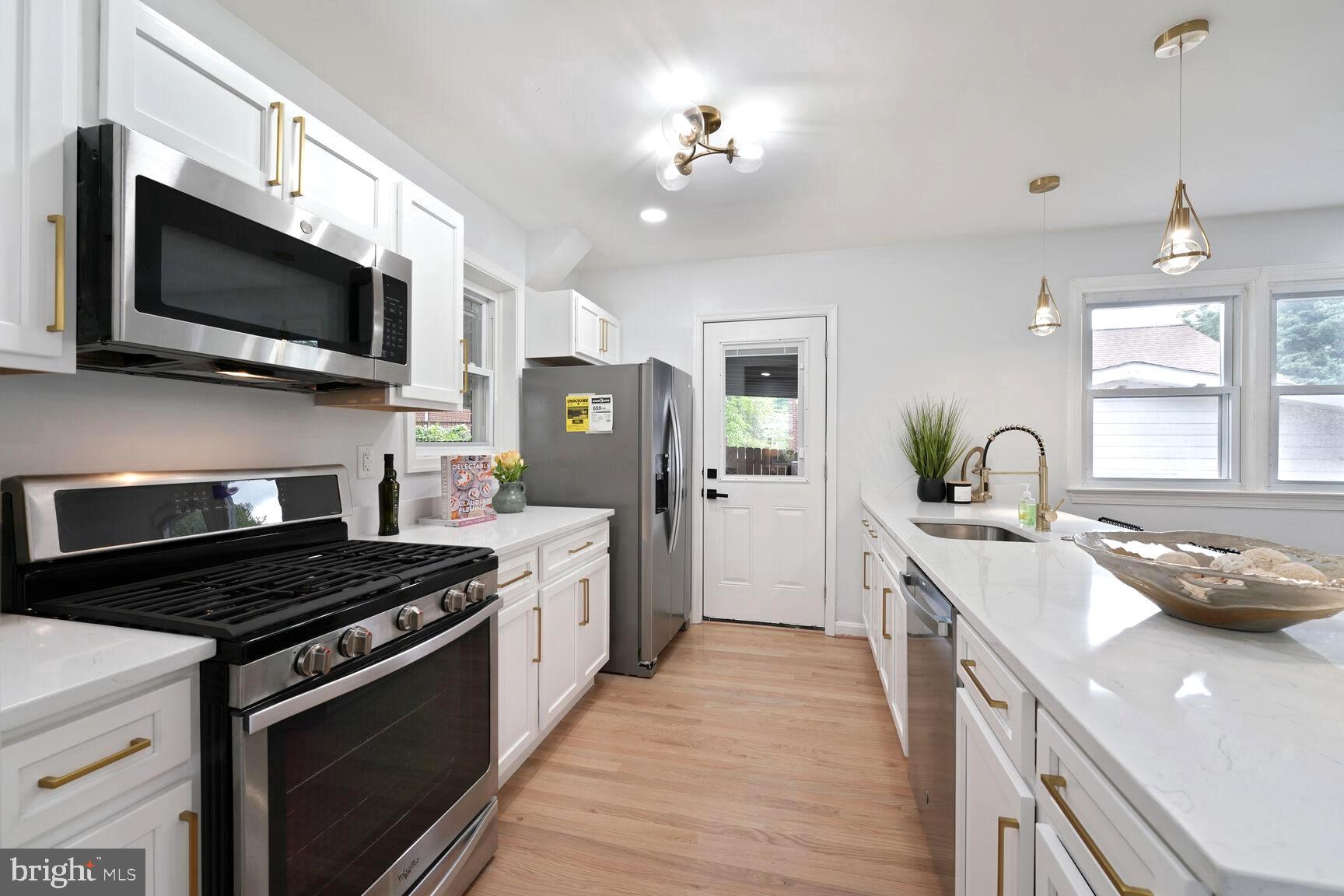 HILLSBOROUGH - Residential