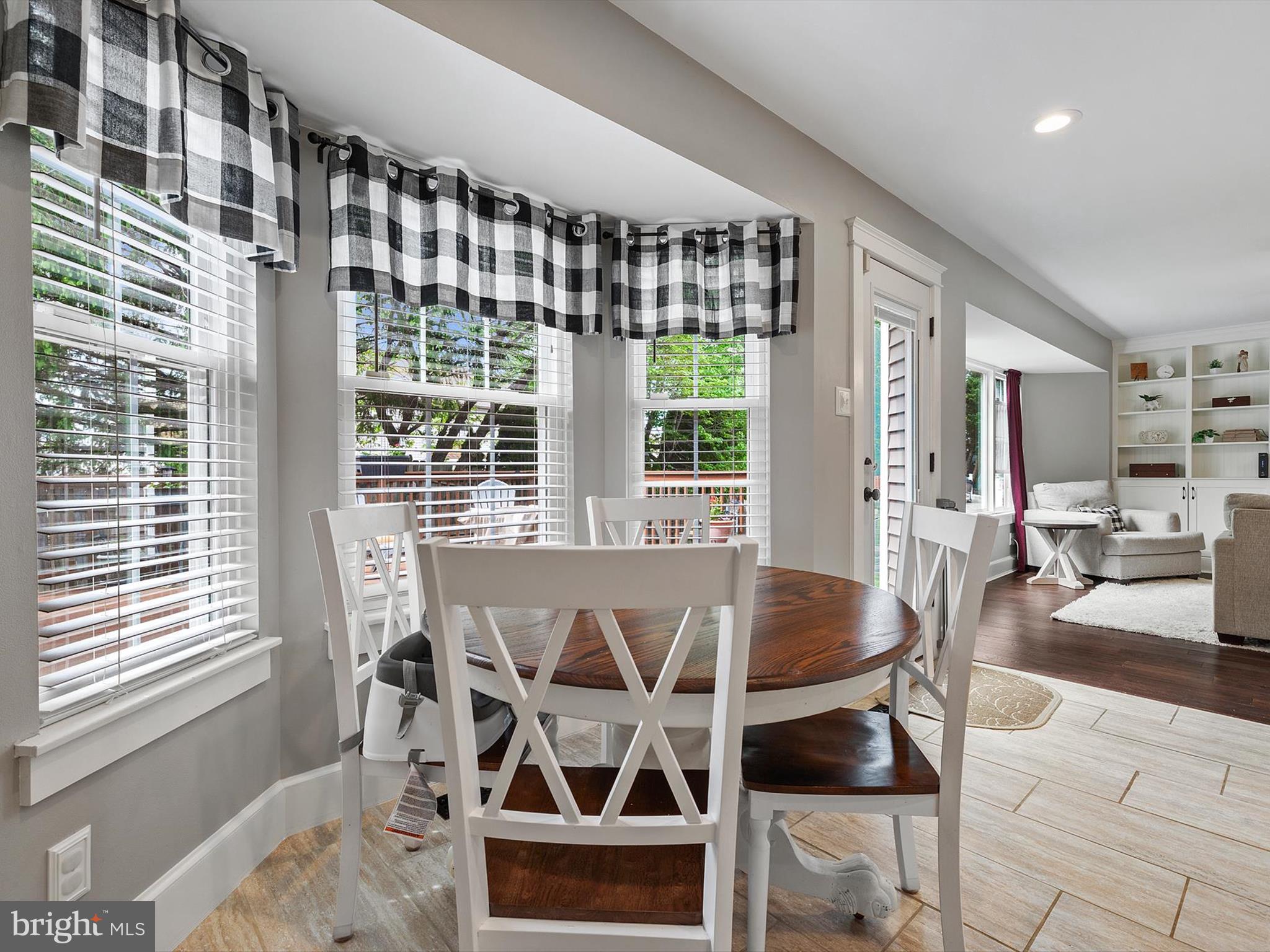 CARROLLTOWNE - Residential