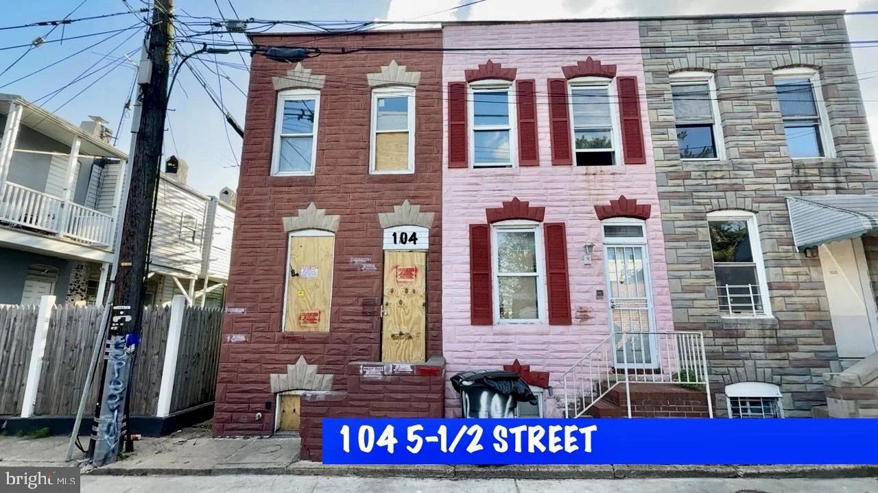 104 5th 1/2 St St