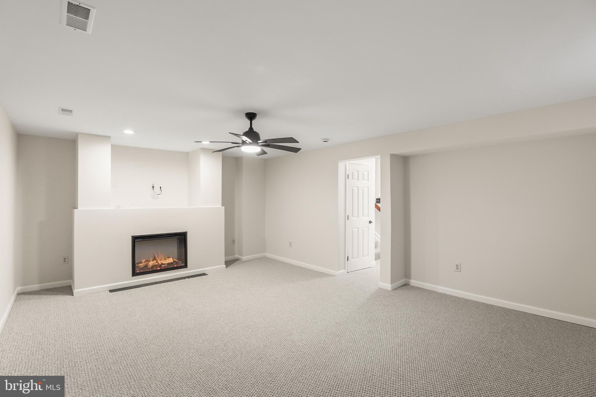 DIAMOND HILLS - Residential