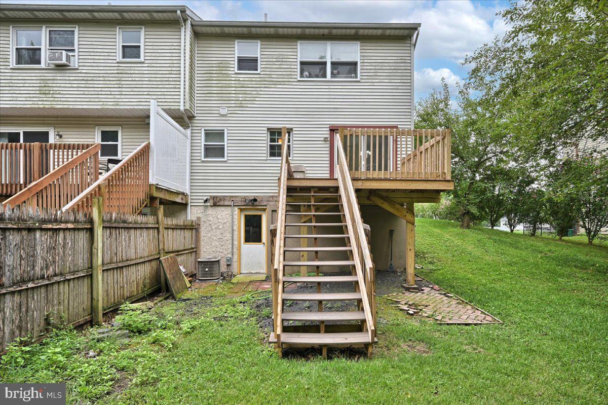 EPHRATA - Residential