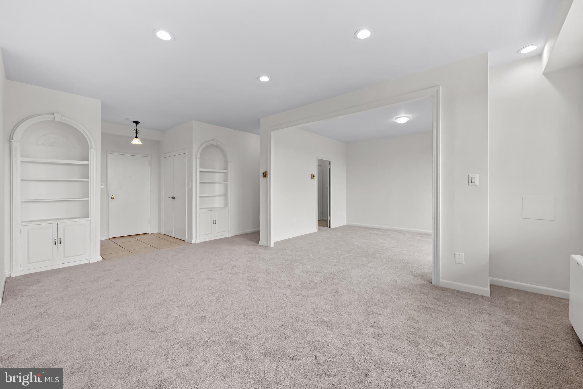 ELEVEN SLADE - Residential