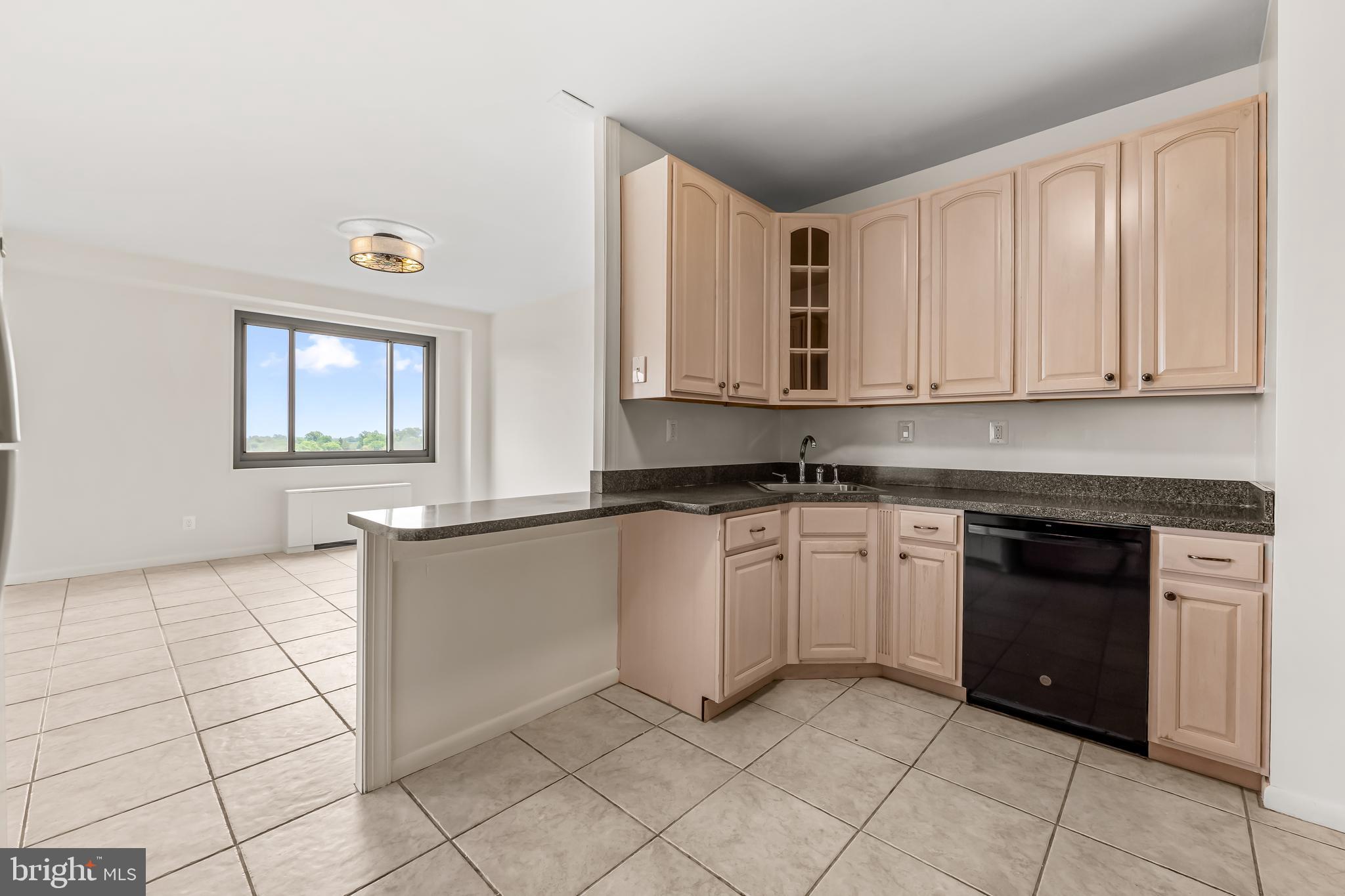 ELEVEN SLADE - Residential