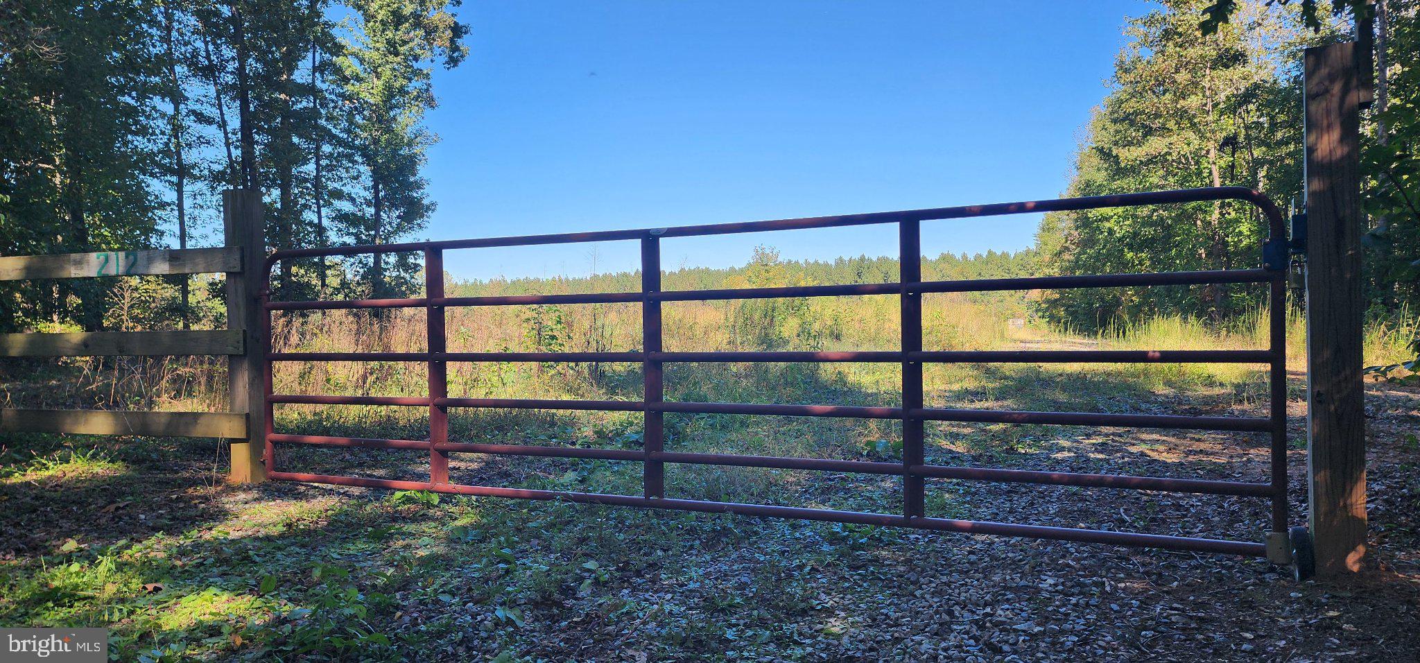 212 HOUCHENS ROAD