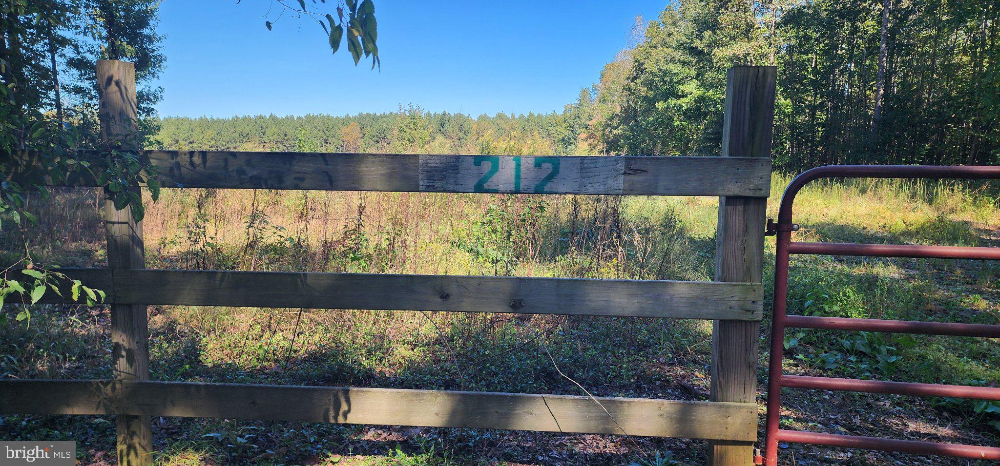212 HOUCHENS ROAD