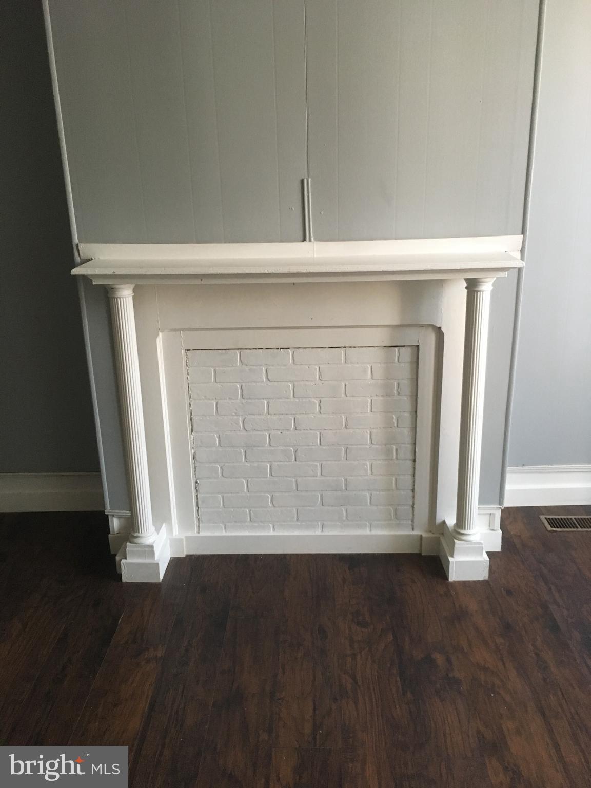 POINT BREEZE - Residential Lease