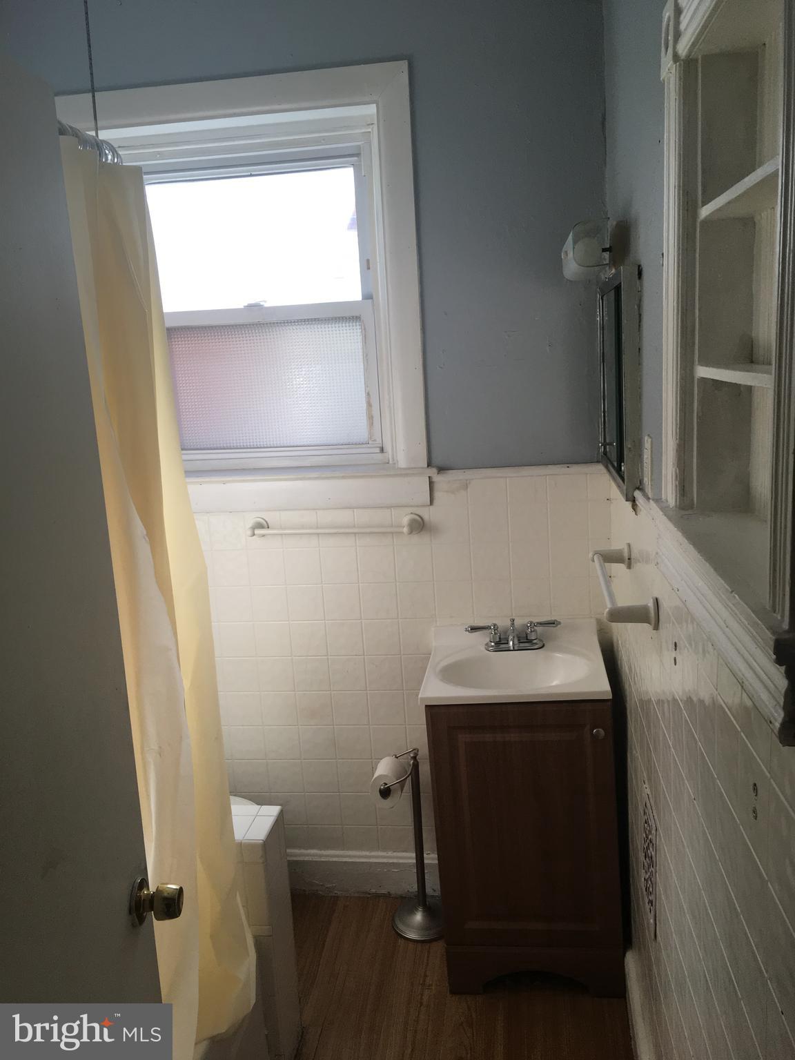 POINT BREEZE - Residential Lease