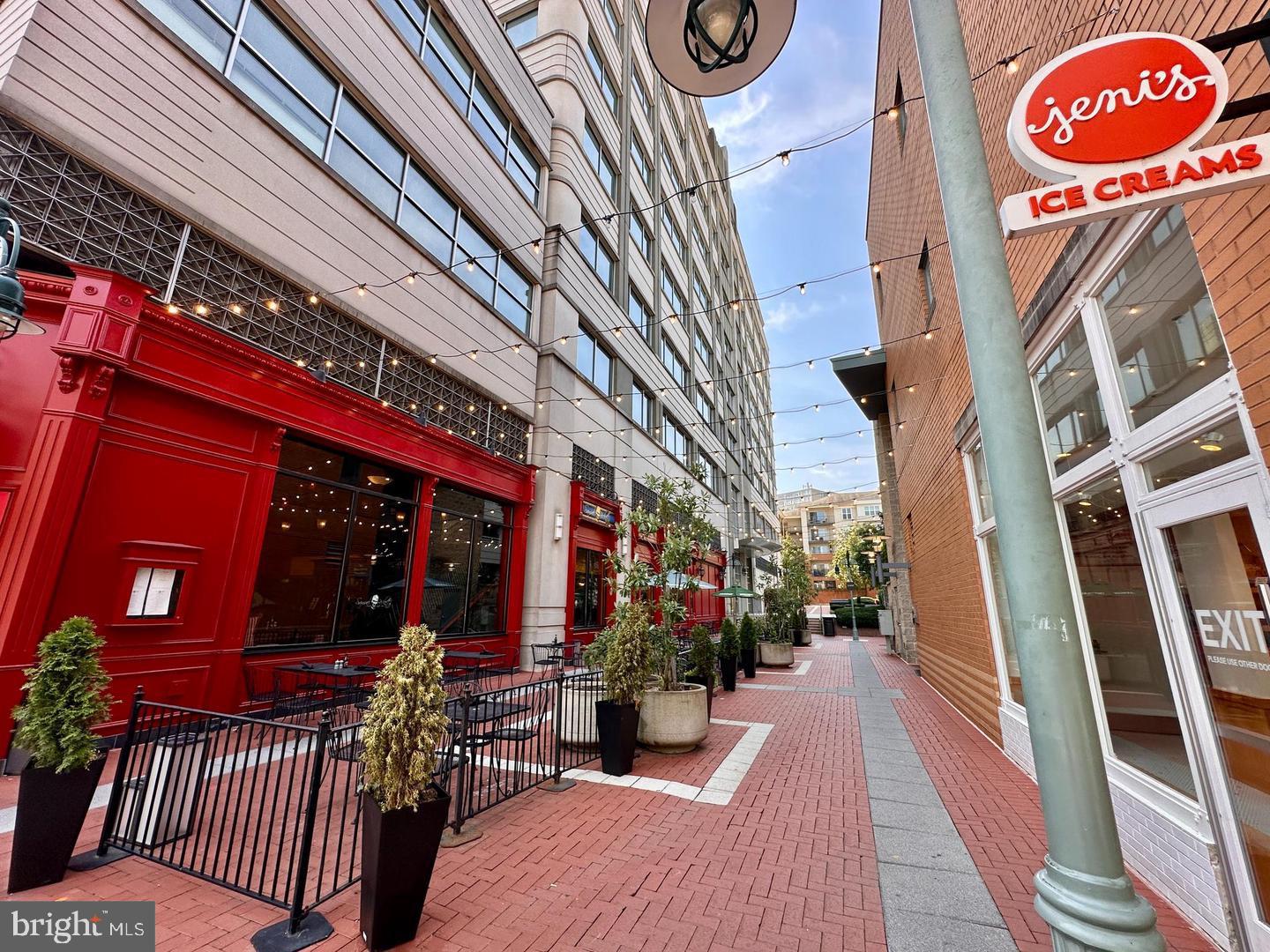 THE ARLINGTON - Residential