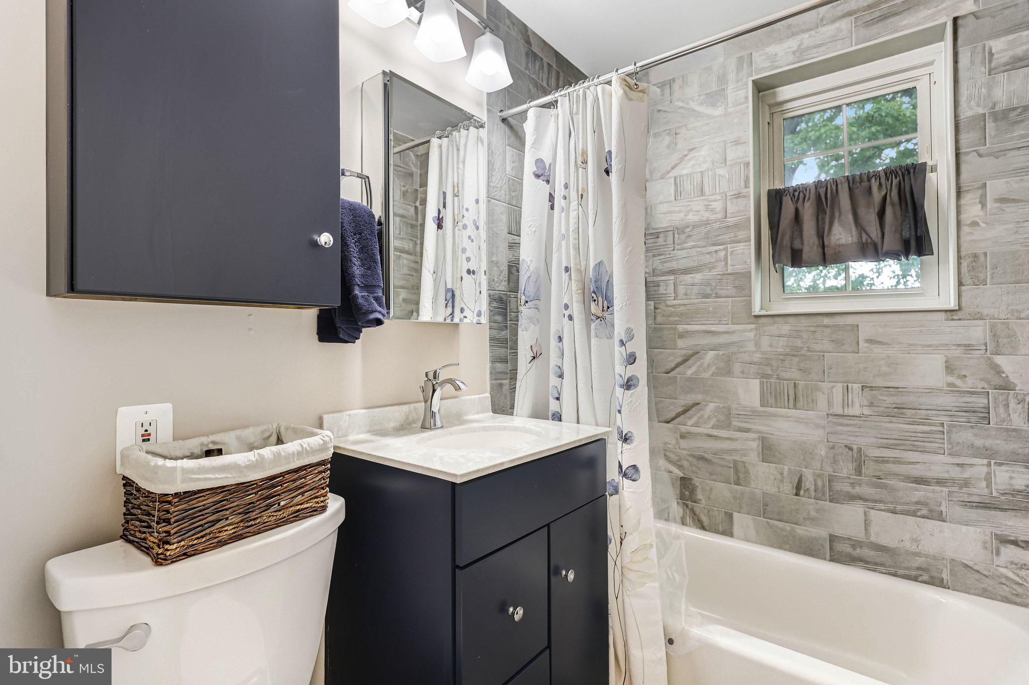 THE ARLINGTON - Residential