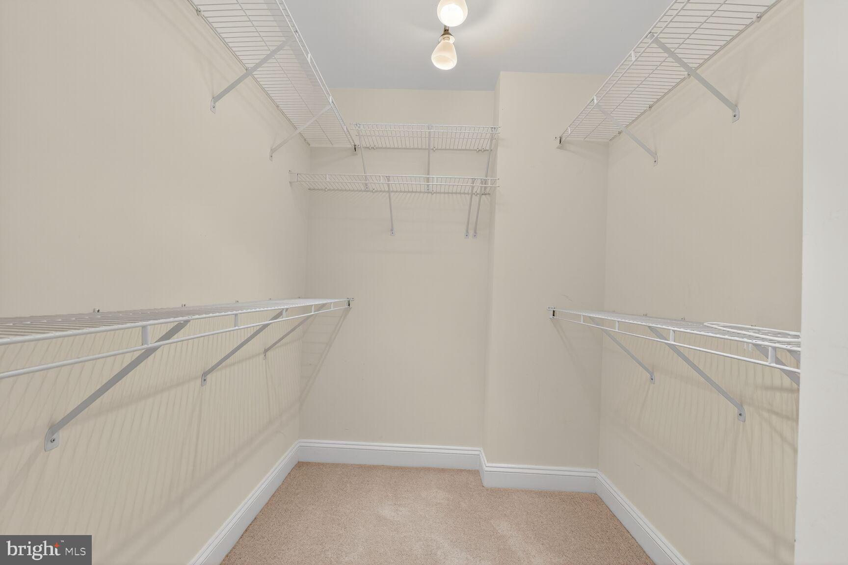 STRATFORD - Residential