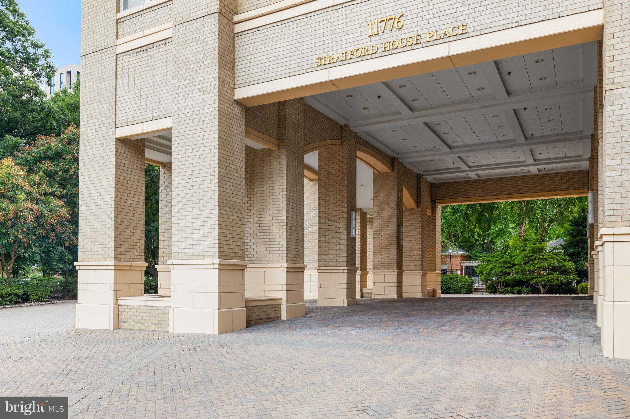 STRATFORD - Residential