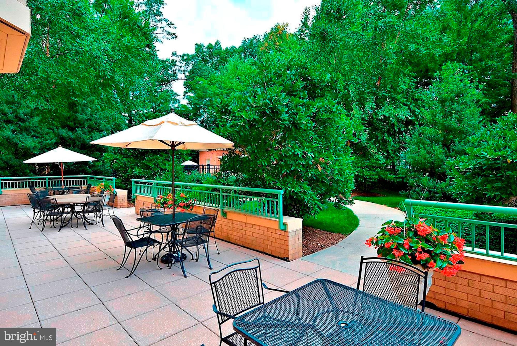 STRATFORD - Residential