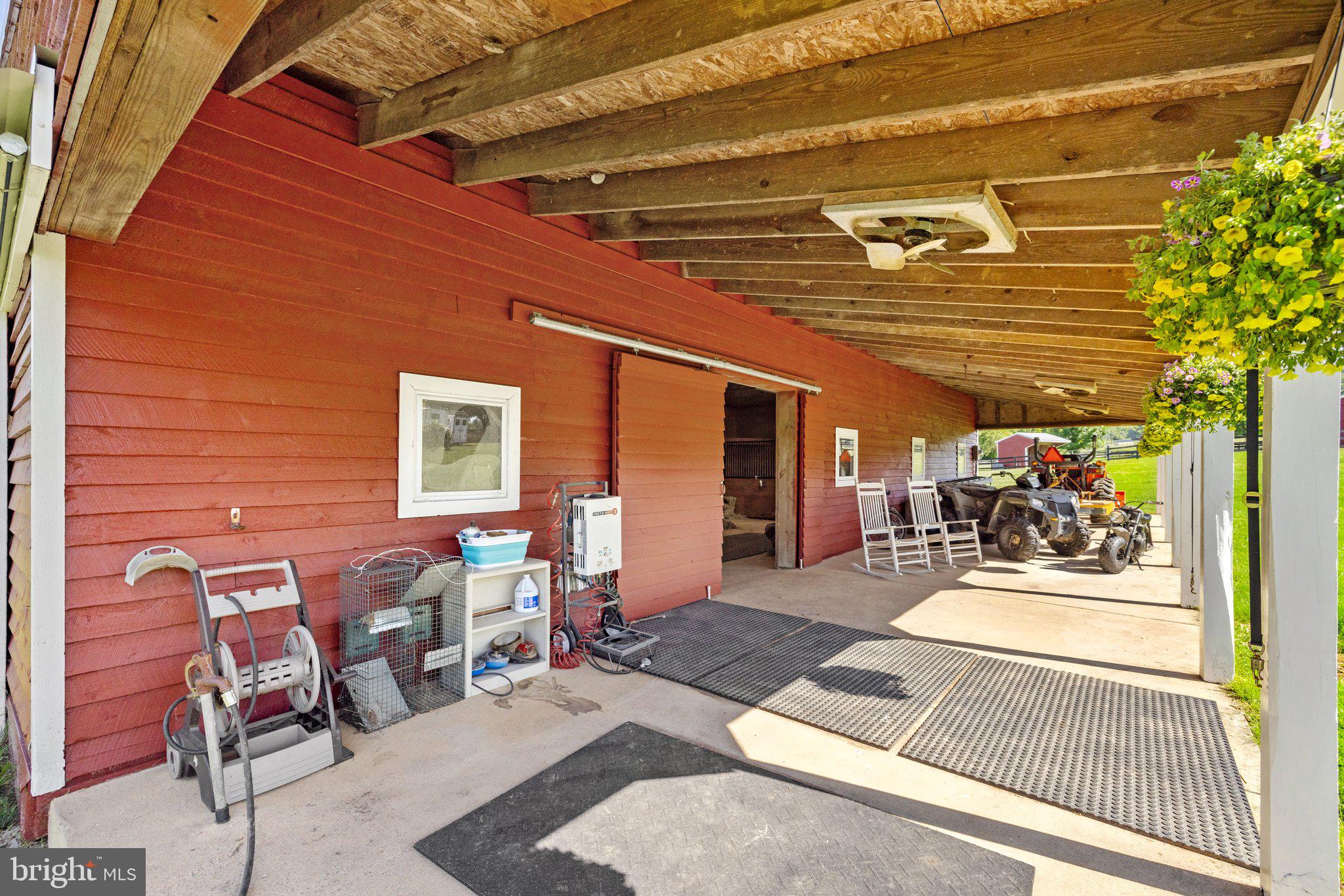 LODGE LAND FARMS - Residential