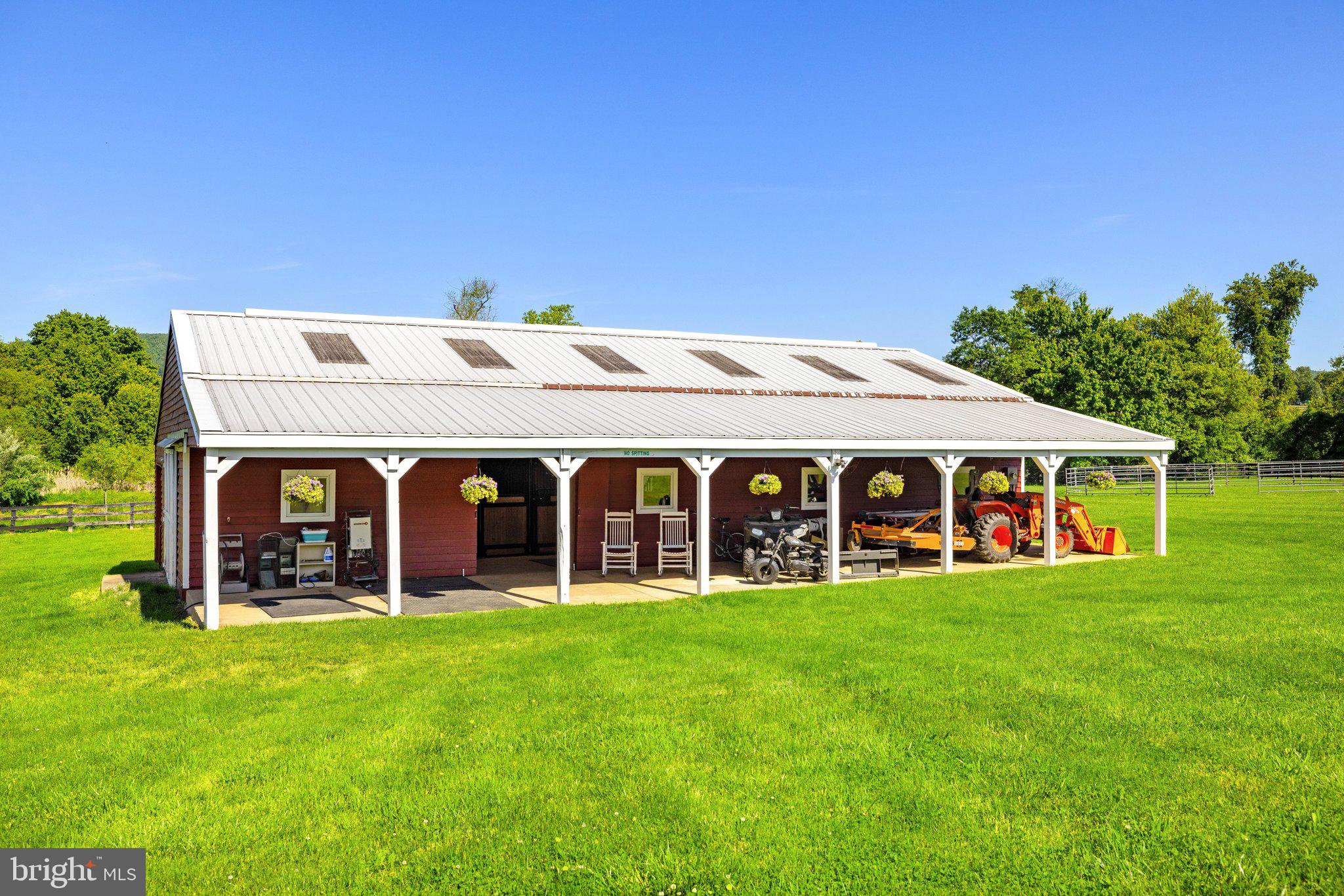 LODGE LAND FARMS - Residential