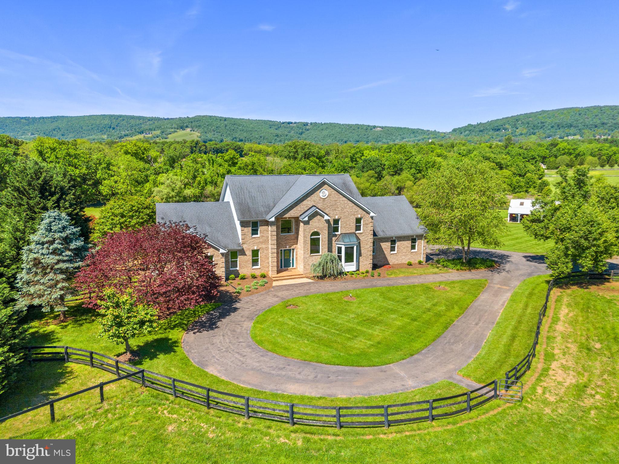 LODGE LAND FARMS - Residential