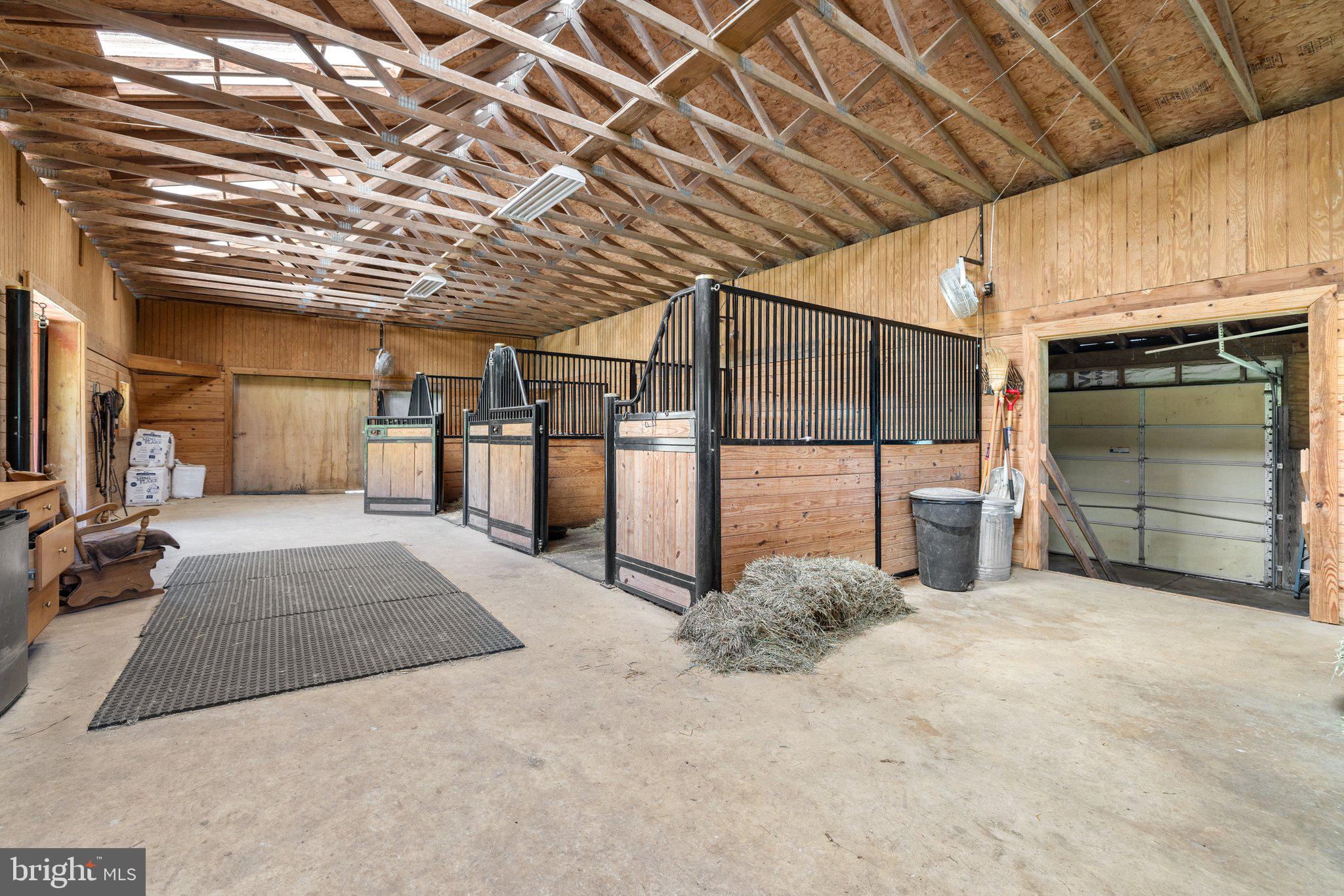 LODGE LAND FARMS - Residential