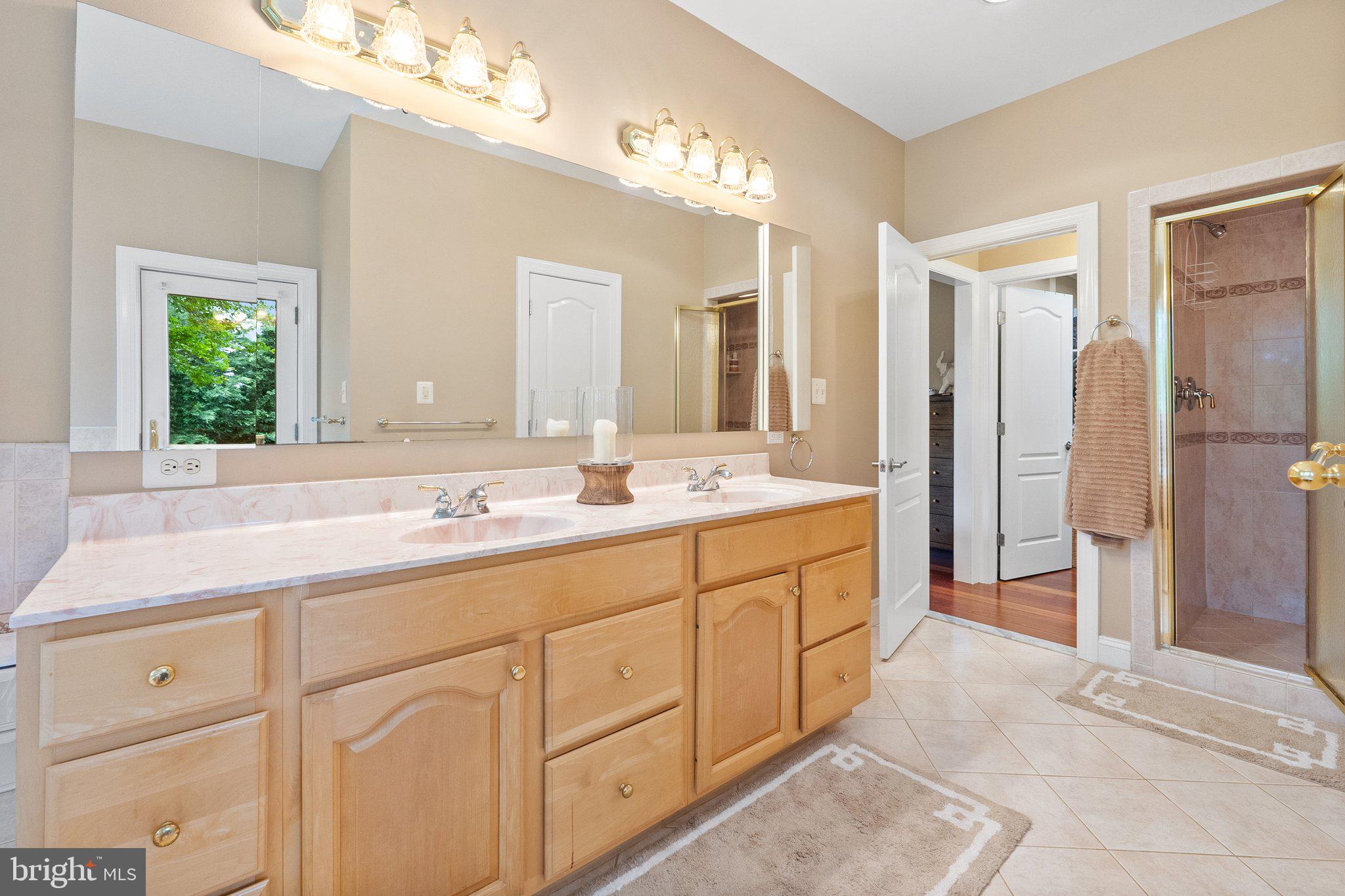 LODGE LAND FARMS - Residential