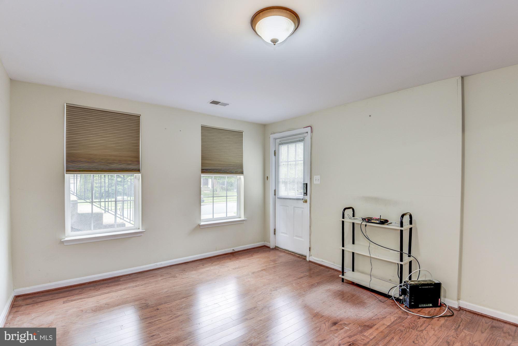 SARATOGA HUNT - Residential