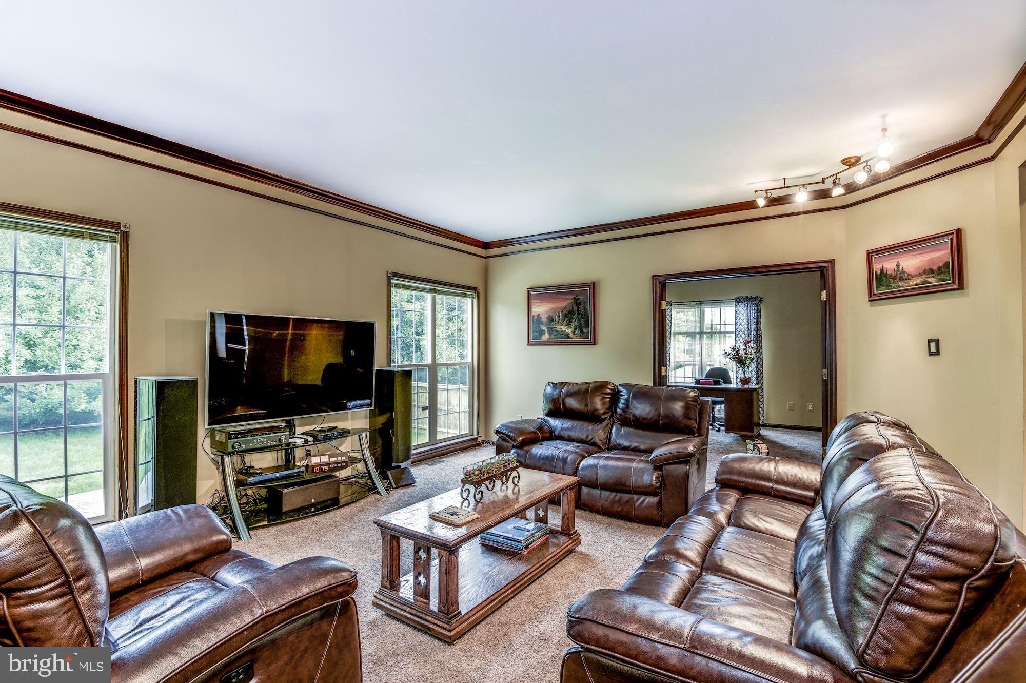 SARATOGA HUNT - Residential