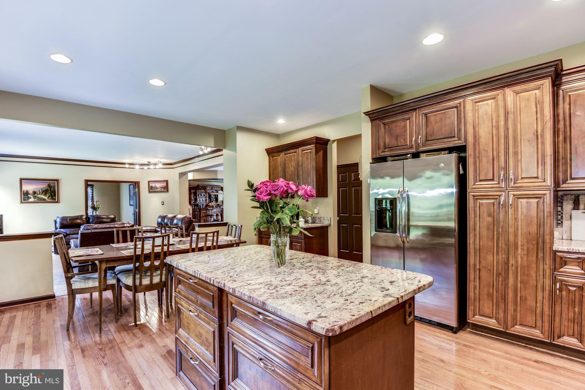 SARATOGA HUNT - Residential