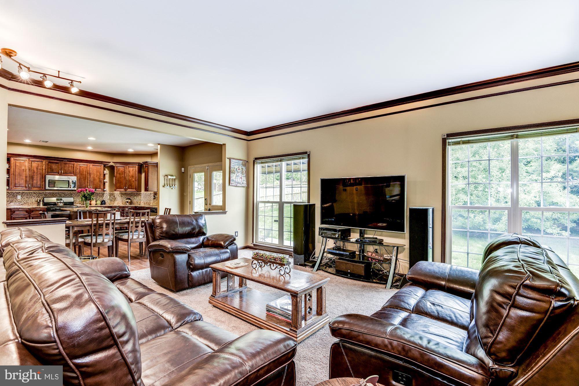 SARATOGA HUNT - Residential