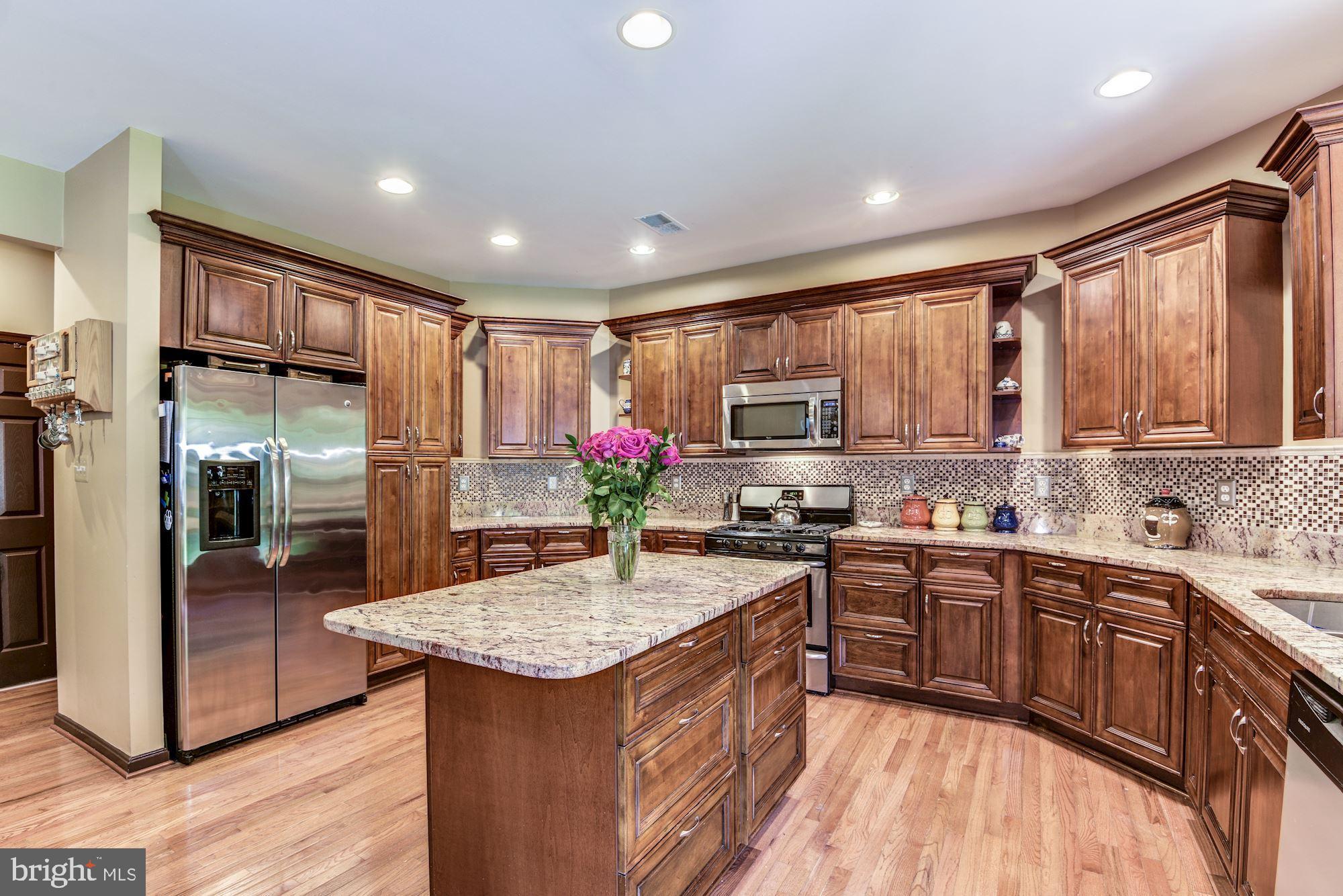 SARATOGA HUNT - Residential